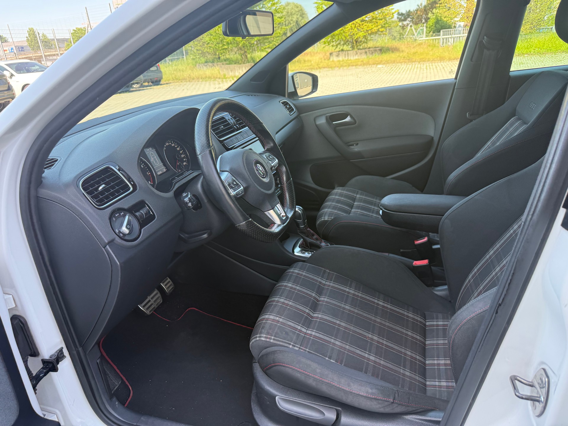 VW Polo 1.4 TSI GTI DSG-image-10