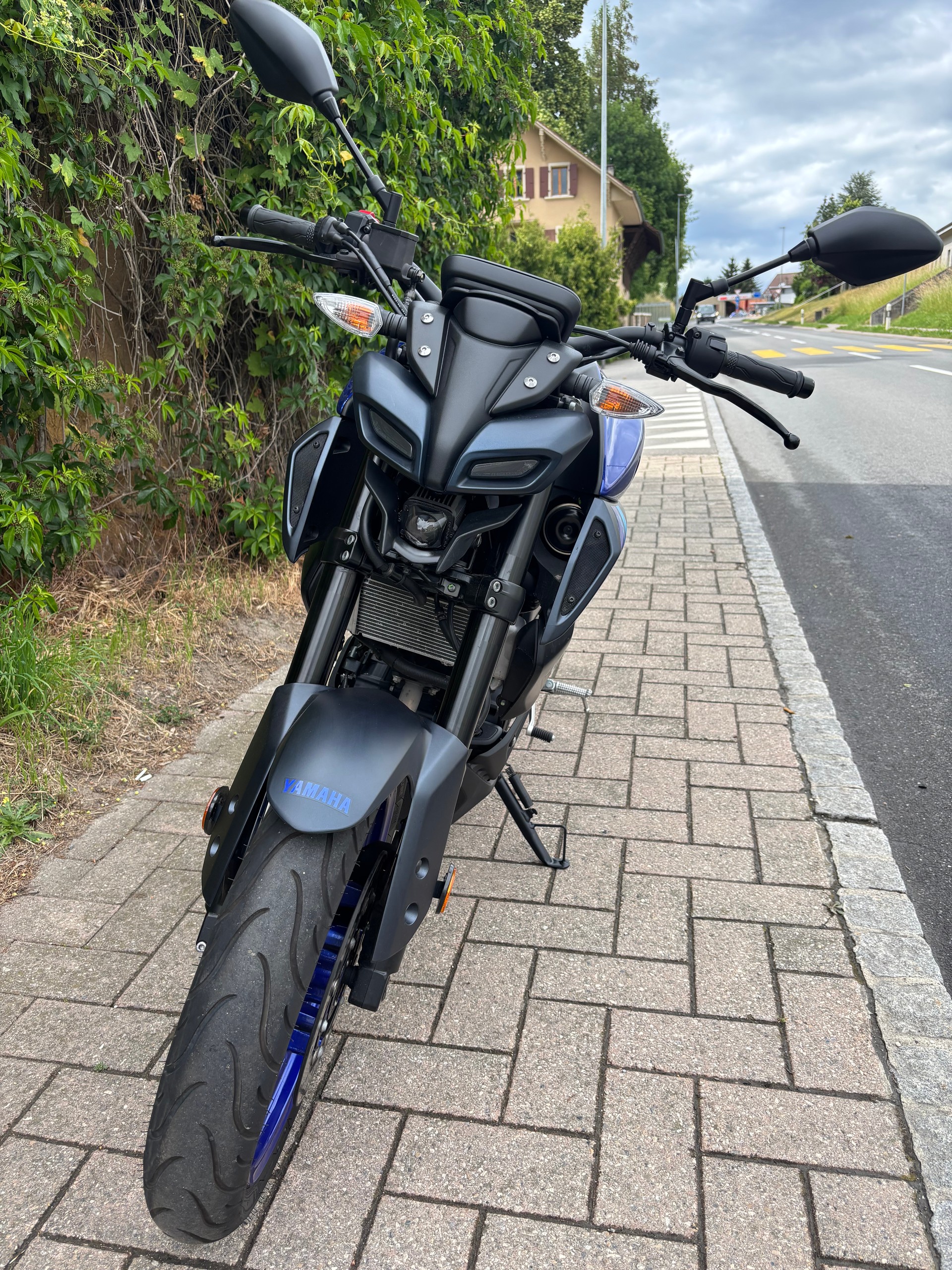 YAMAHA MT-125 ABS-image-2