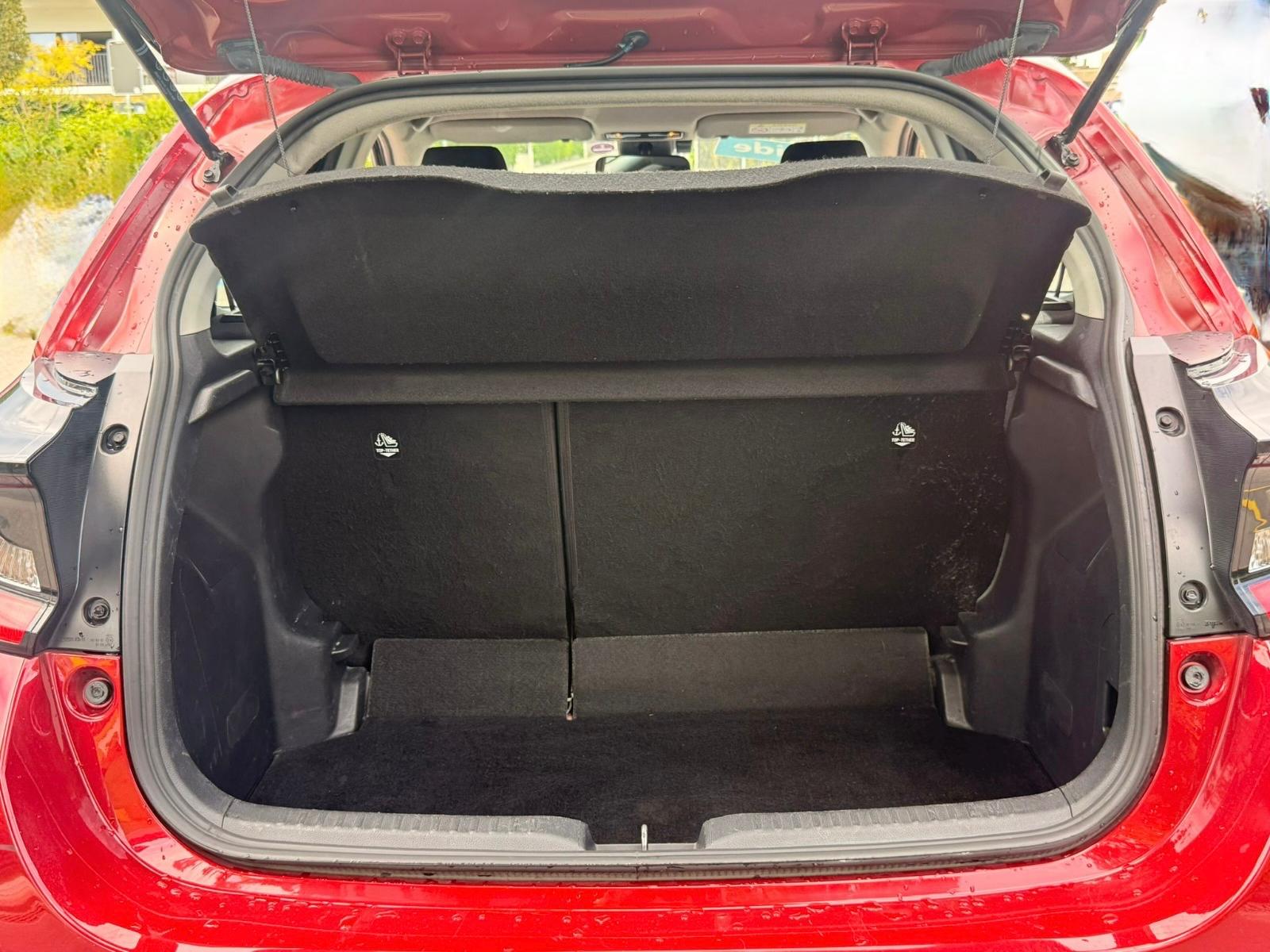 TOYOTA Yaris 1.5 Style e-CVT-image-22