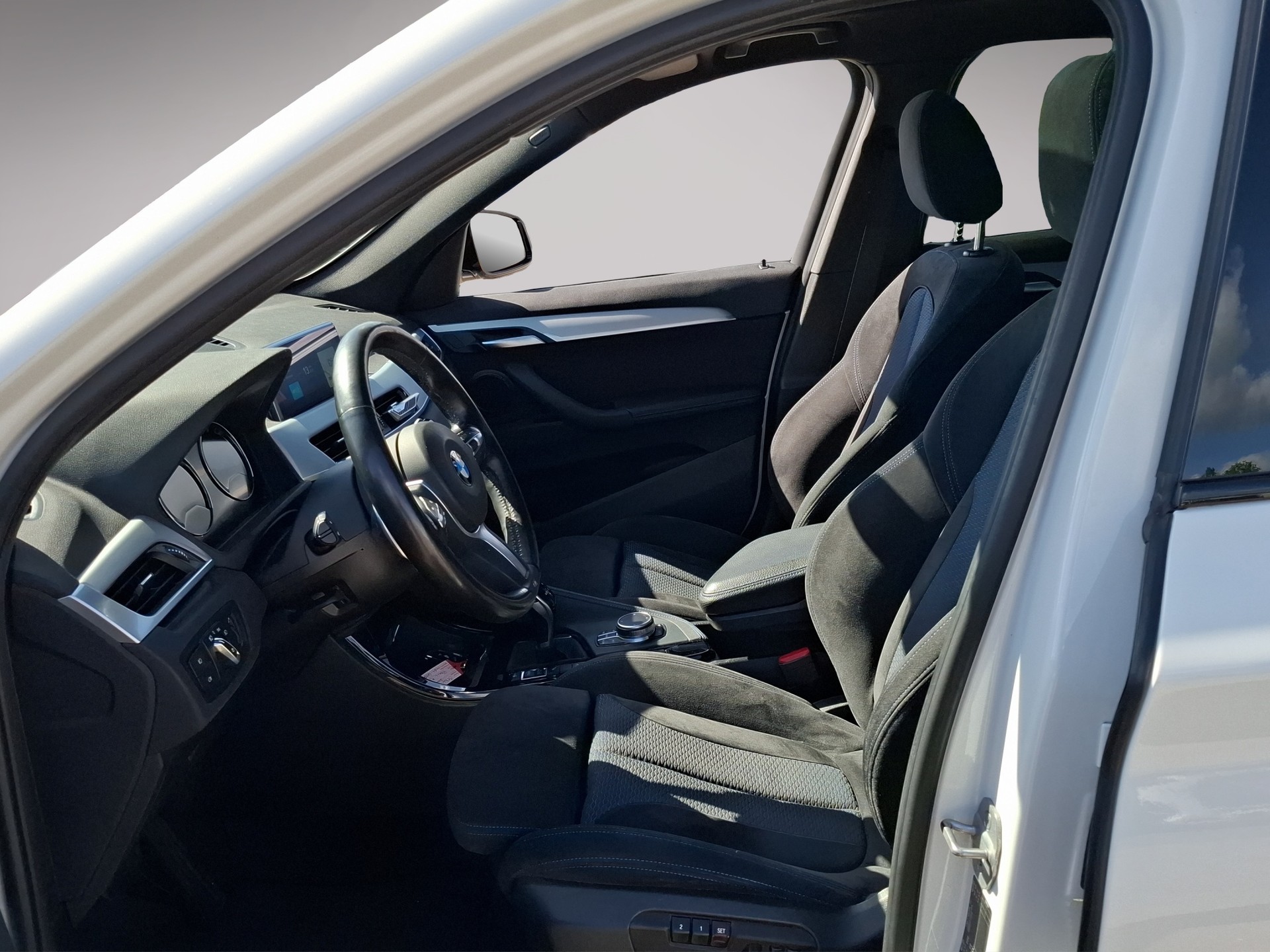 BMW X1 xDrive 20d M Sport Steptronic-image-5