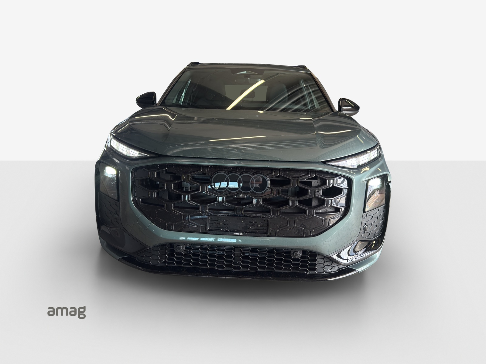 AUDI Q3 SUV e-hybrid 200 kW S tronig-image-6