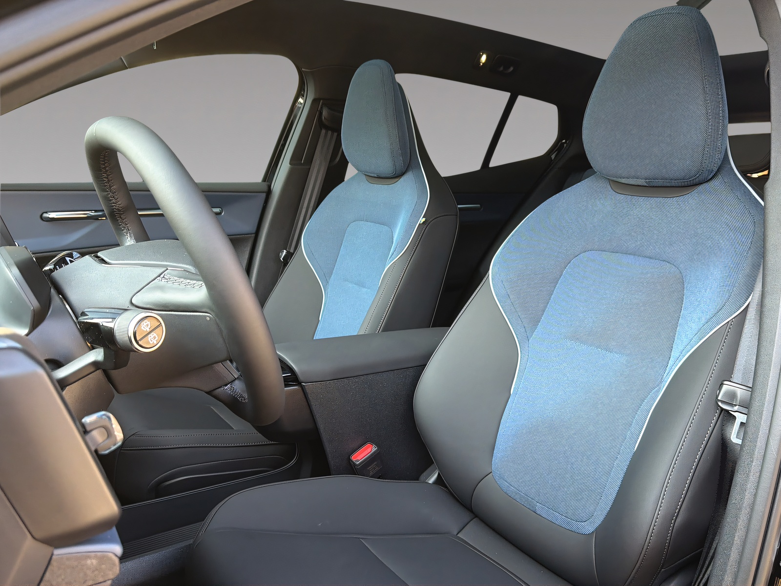 VOLVO EX30 E60 Twin Ultra Performance AWD-image-5