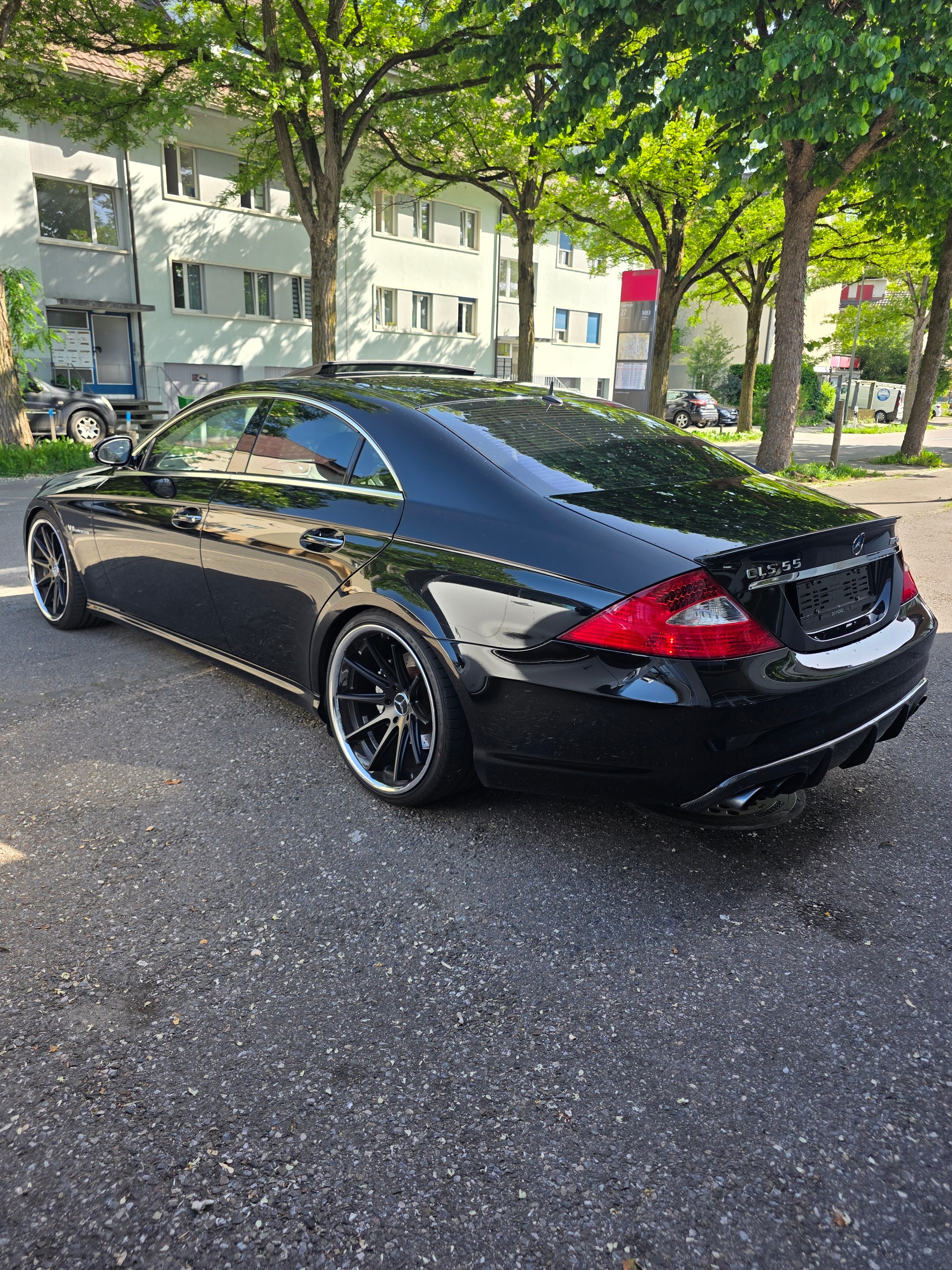 MERCEDES-BENZ CLS 55 AMG *MFK 01.2026 *Aversus 20Zoll *Carbon Diffusor mit Spoiler *Distronic *Harman Kardon *Keyless-image-4
