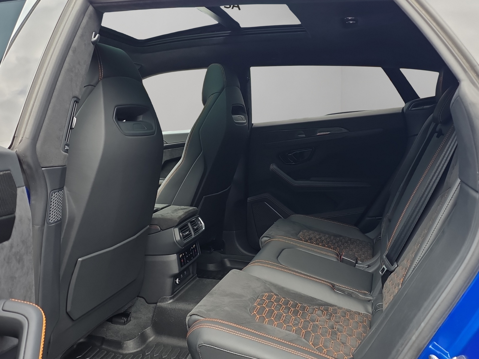 LAMBORGHINI Urus S E-Gear-image-8