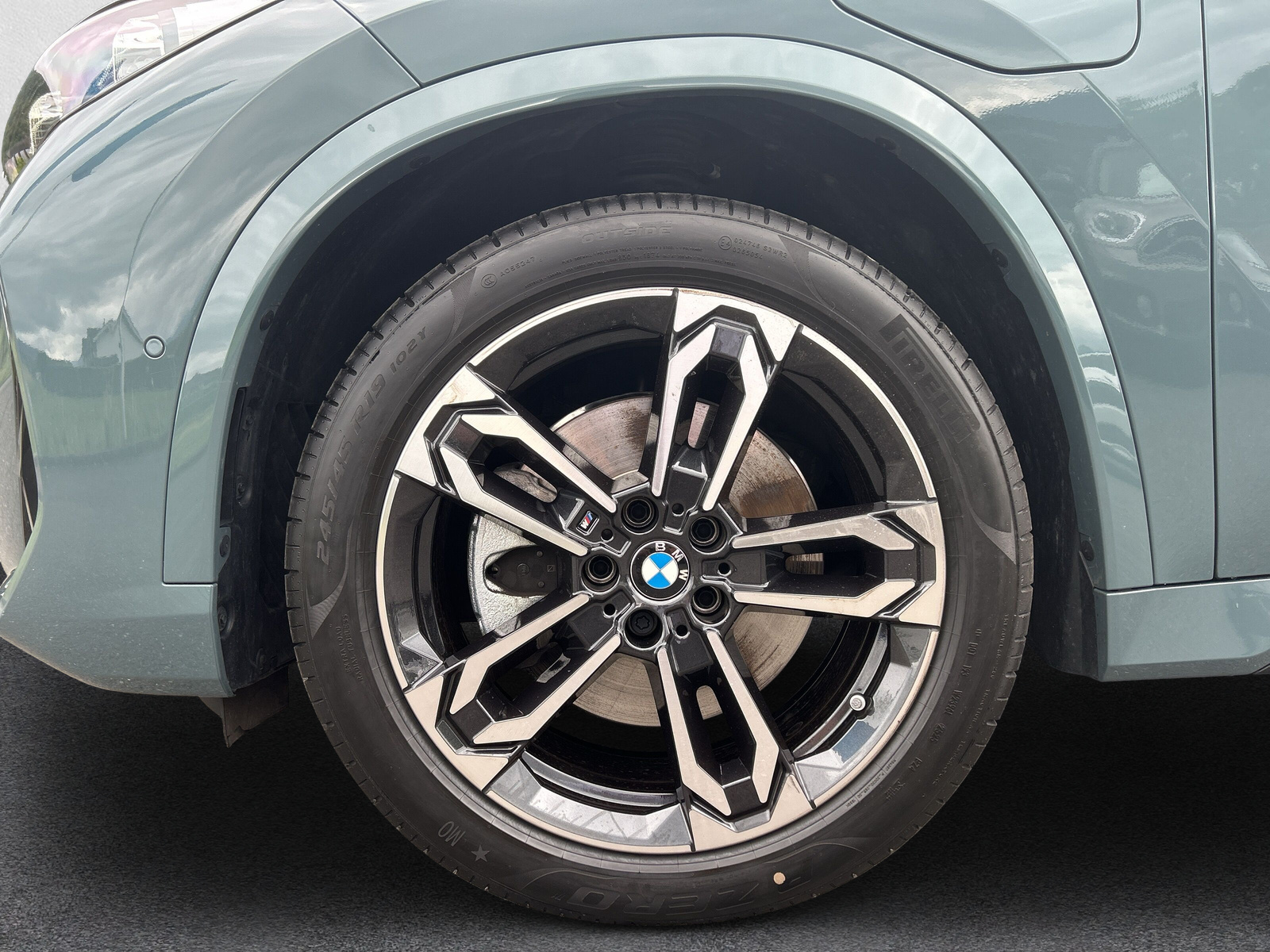 BMW X1 30e M Sport xDrive U11 (CH) AHK 1.8T-image-9