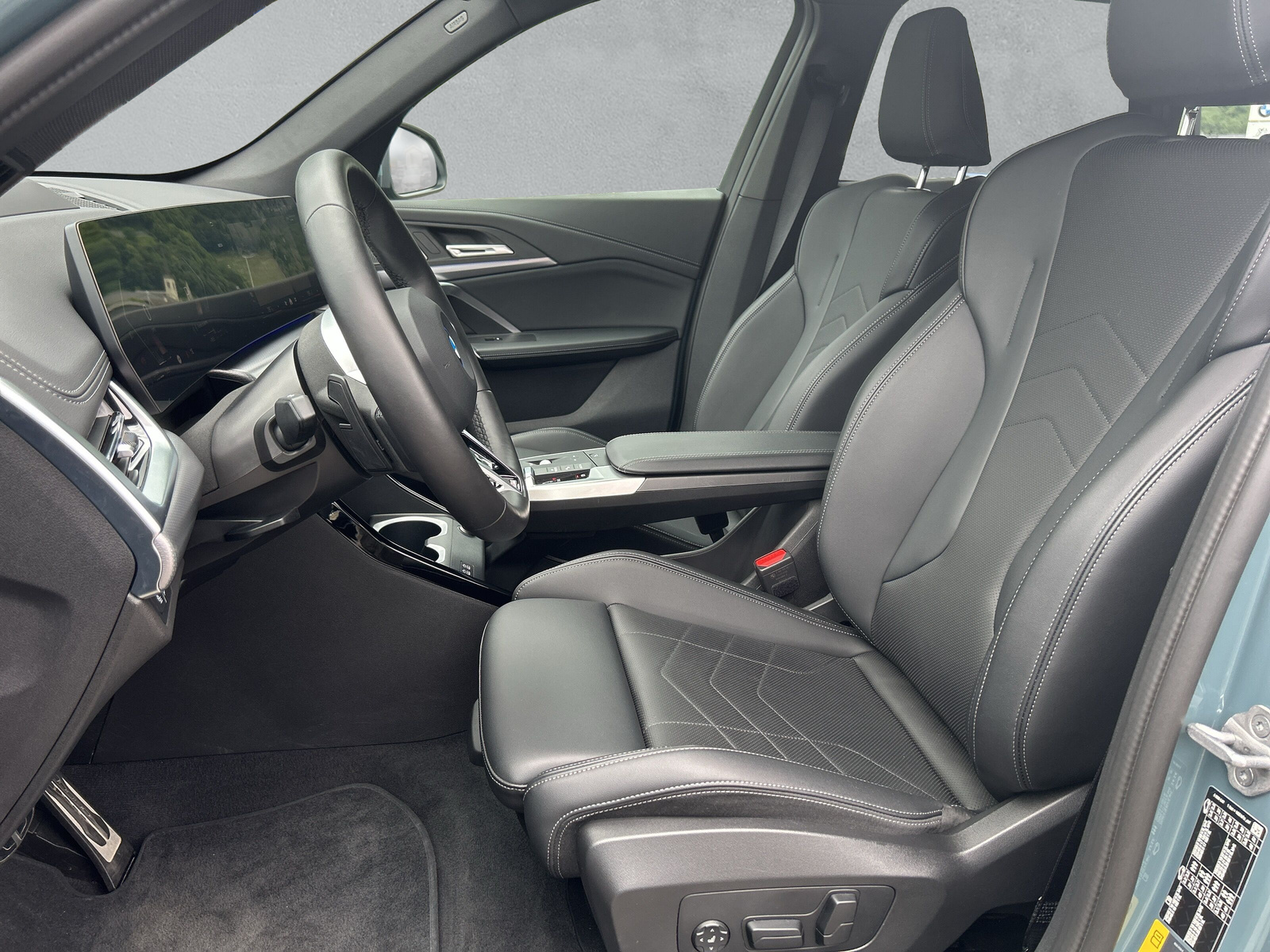 BMW X1 30e M Sport xDrive U11 (CH) AHK 1.8T-image-11