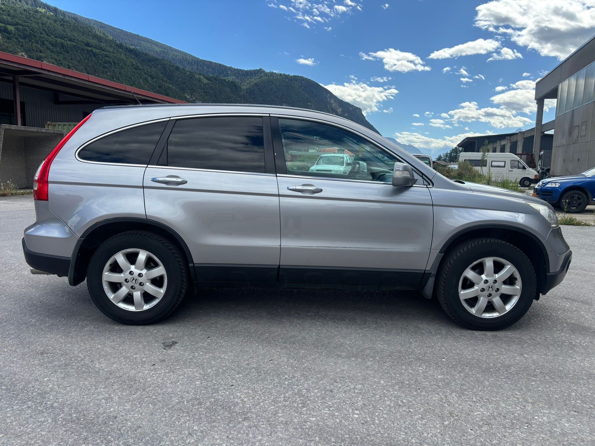 HONDA CR-V 2.0 4WD Elegance-image-2