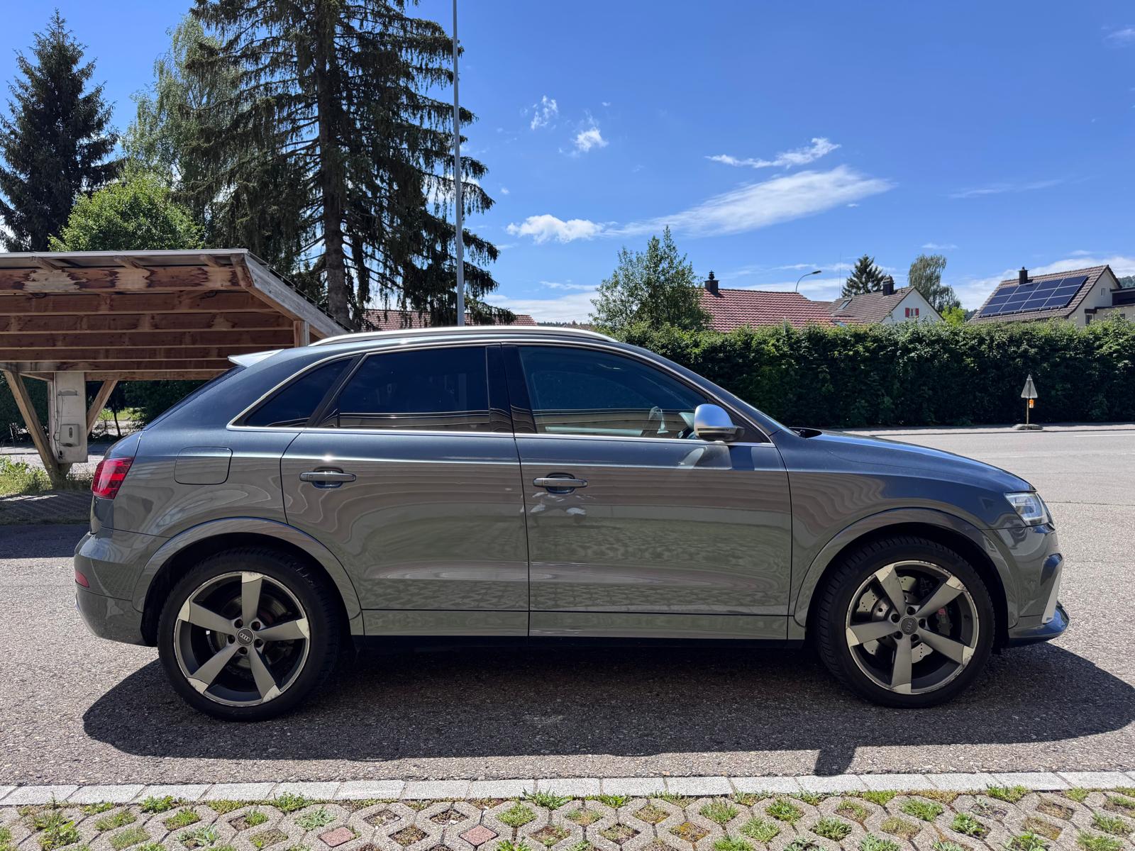 AUDI RS Q3 2.5 TFSI quattro S-tronic-image-1