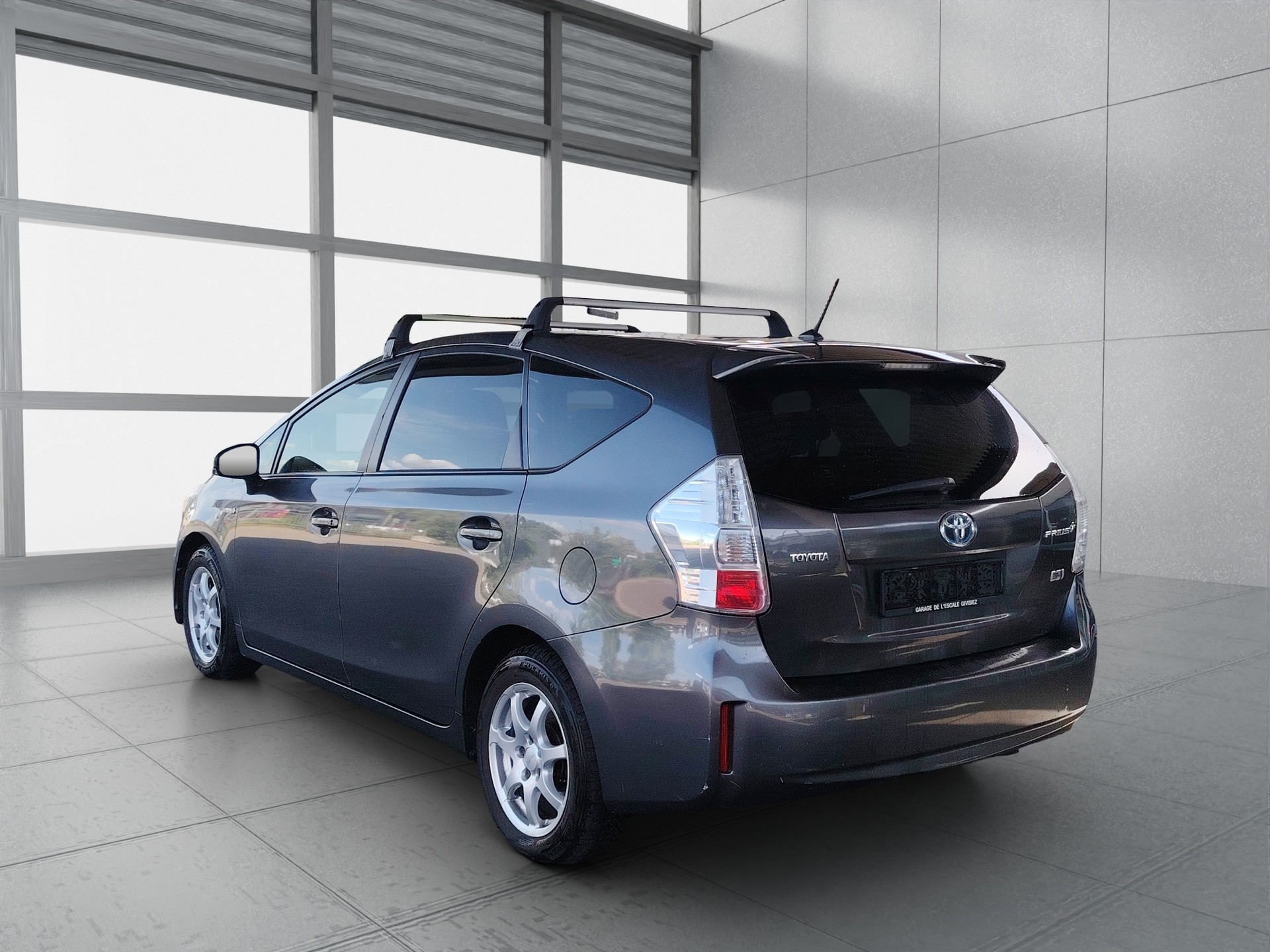 TOYOTA Prius+ 1.8 VVT-i HSD Luna-image-4