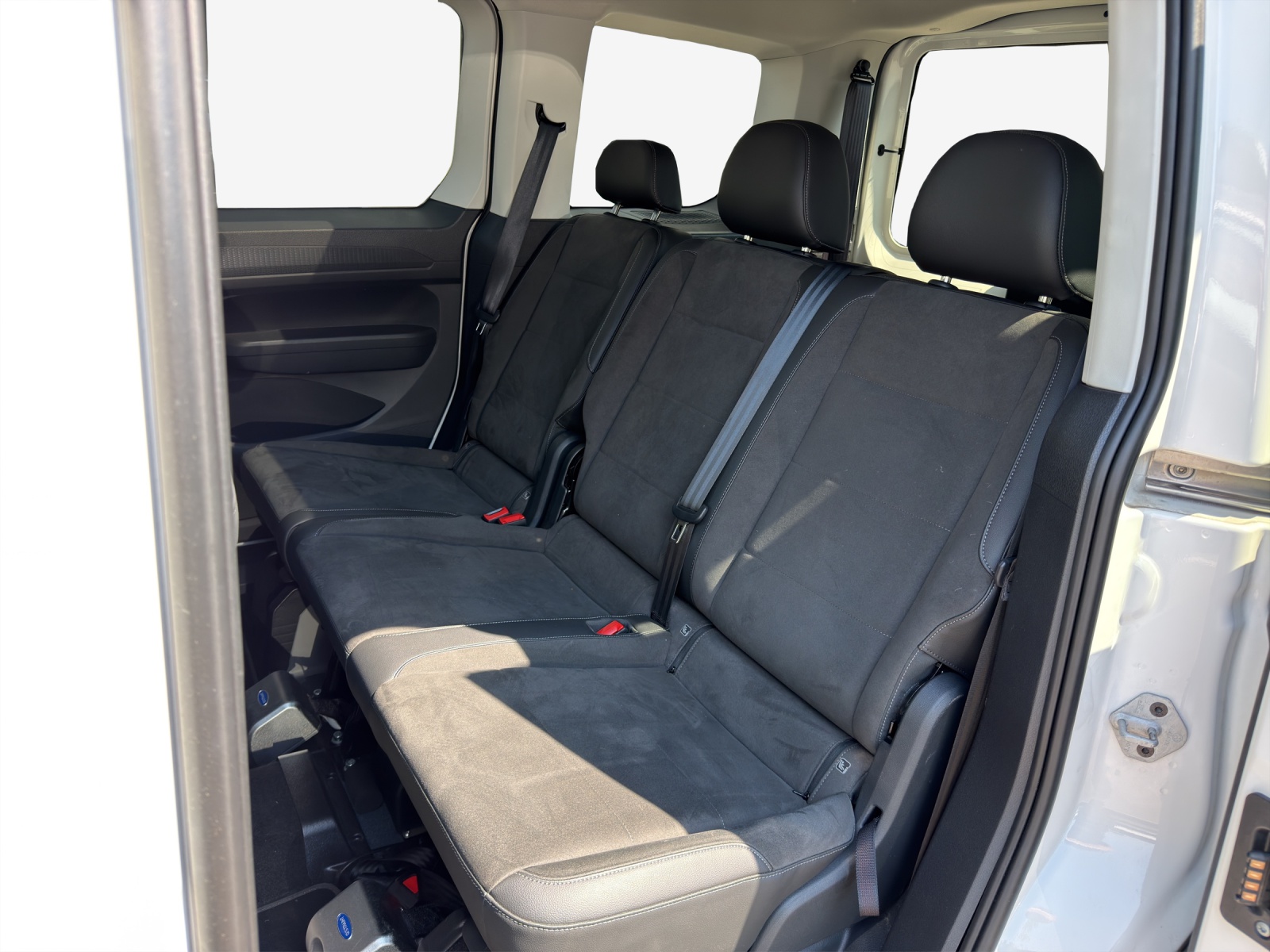 VW Caddy 2.0 TDI Style DSG-image-11