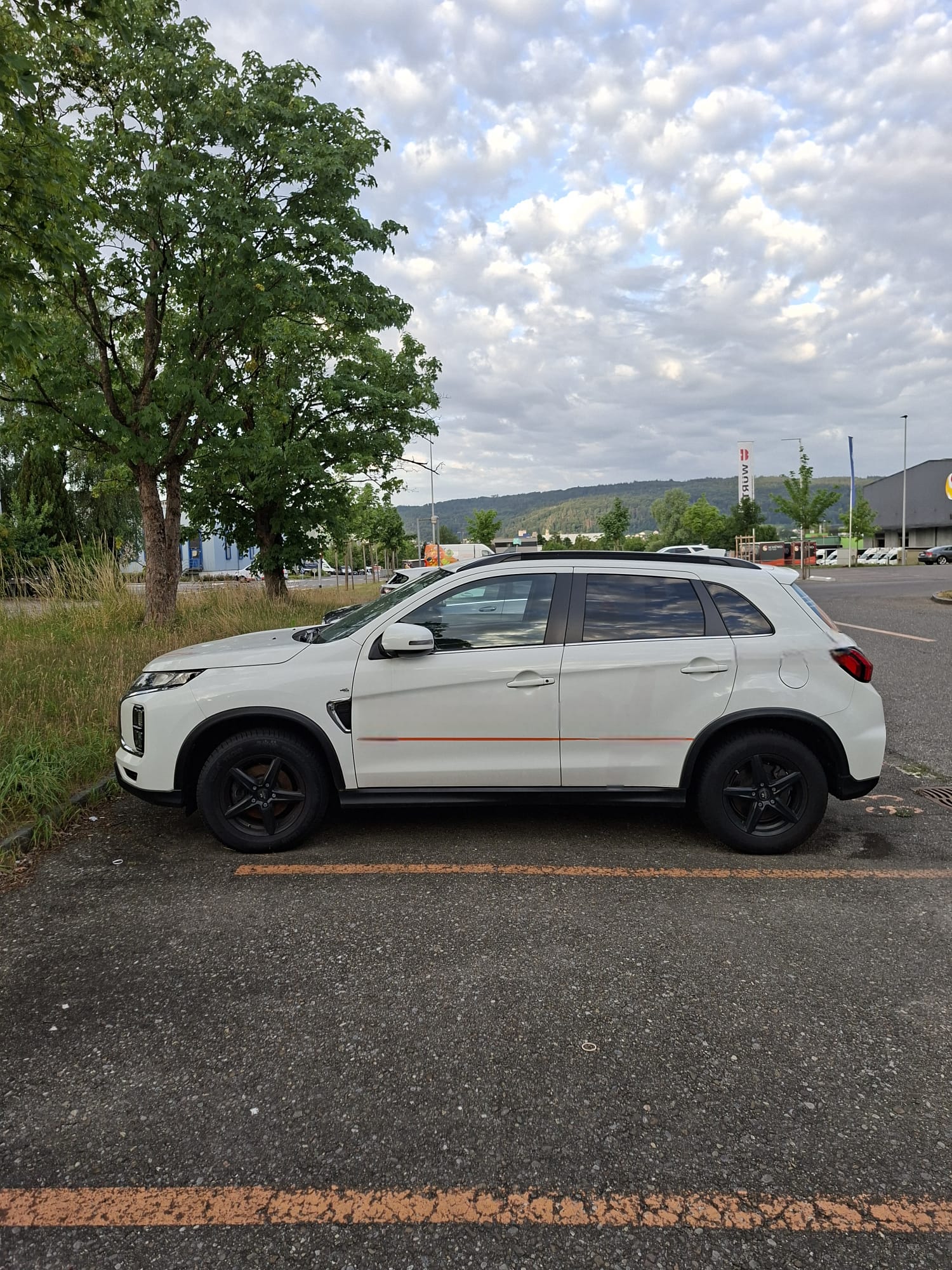 MITSUBISHI 2.0-image-0