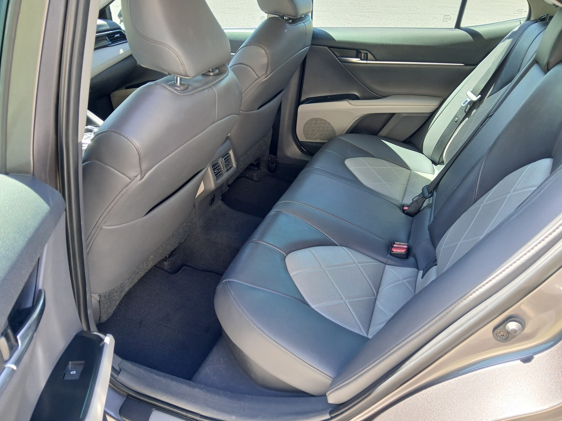 TOYOTA 2.5 HSD Premium-image-7