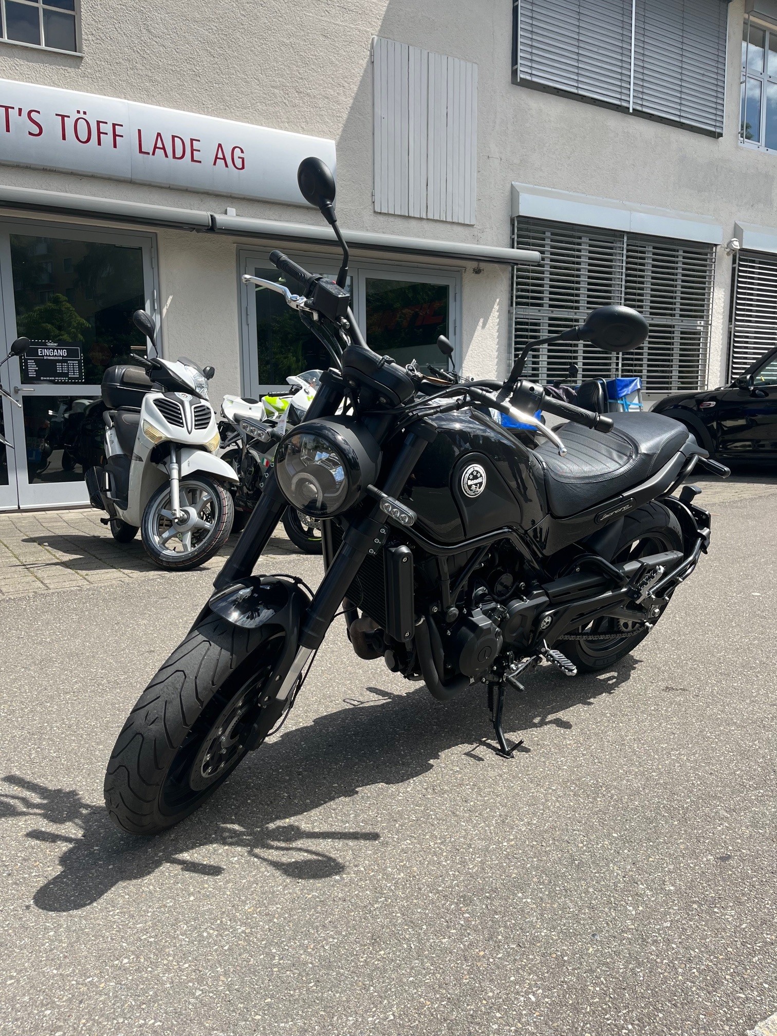 BENELLI Leoncino 500 - GRATIS LIEFERUNG*-showroom-element-2