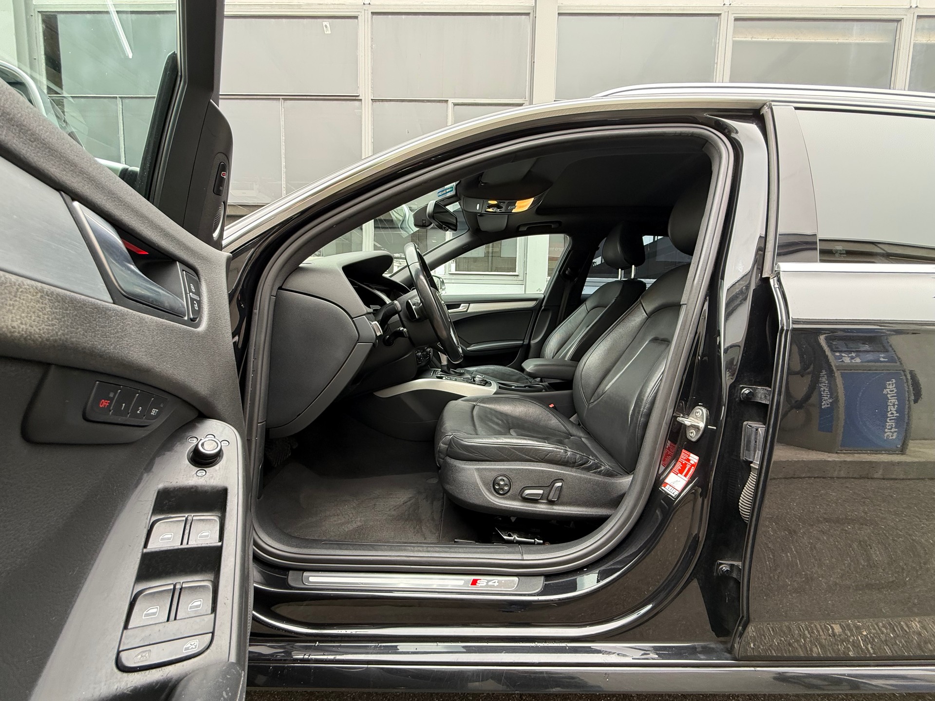 AUDI S4 Avant 3.0 TFSI quattro S-tronic *CH Fahrzeug *APR Ansaugrohr *Sportfilter *CarPlay *Rückfahrkamera *Spurwechsel Assist.-image-6