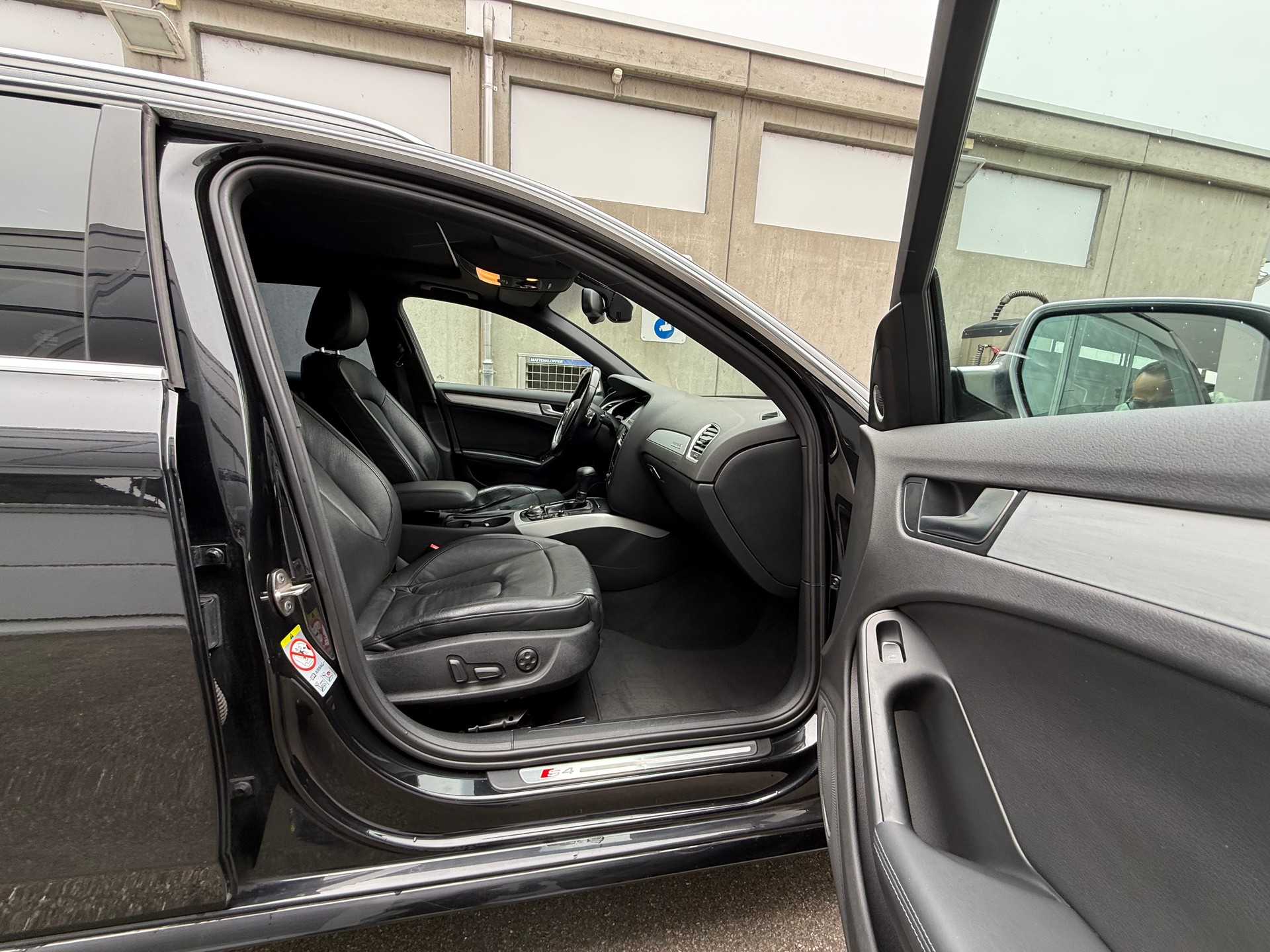 AUDI S4 Avant 3.0 TFSI quattro S-tronic *CH Fahrzeug *APR Ansaugrohr *Sportfilter *CarPlay *Rückfahrkamera *Spurwechsel Assist.-image-15