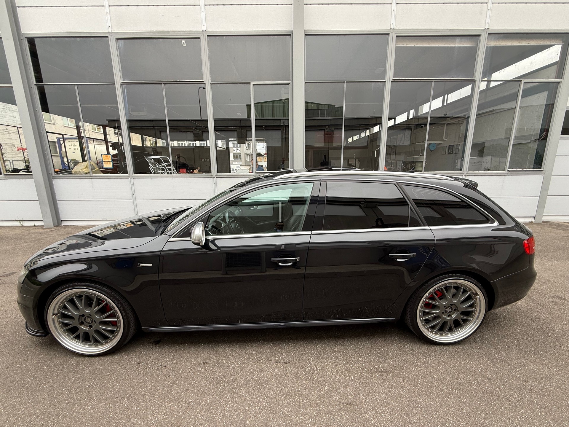 AUDI S4 Avant 3.0 TFSI quattro S-tronic *CH Fahrzeug *APR Ansaugrohr *Sportfilter *CarPlay *Rückfahrkamera *Spurwechsel Assist.-image-5