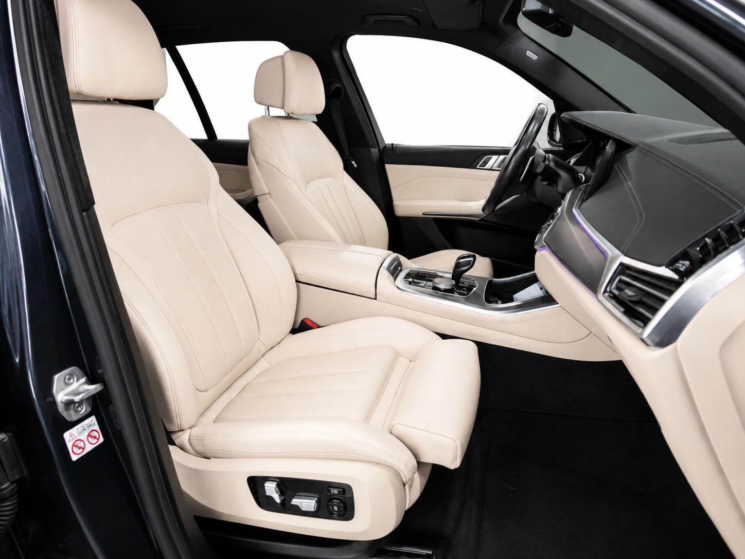BMW X5 45e xDrive SAG CH FAHRZEUG-image-7