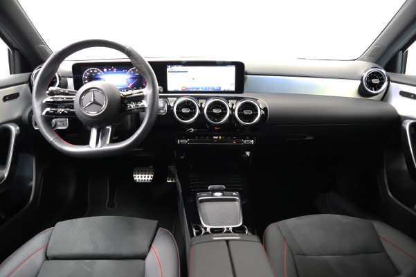 MERCEDES-BENZ A 200 7G-DCT-image-9