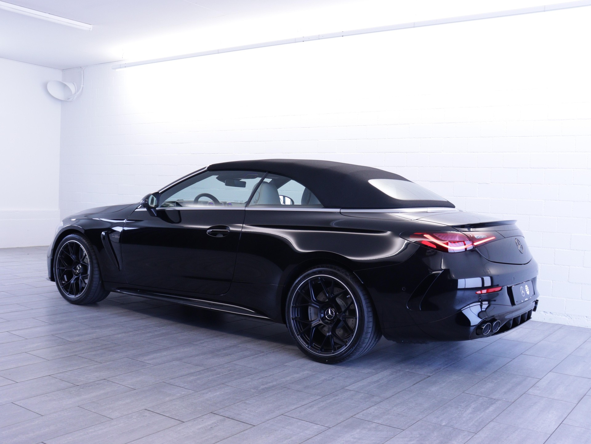 MERCEDES-BENZ CLE 53 AMG 4matic+ Cabriolet-image-6