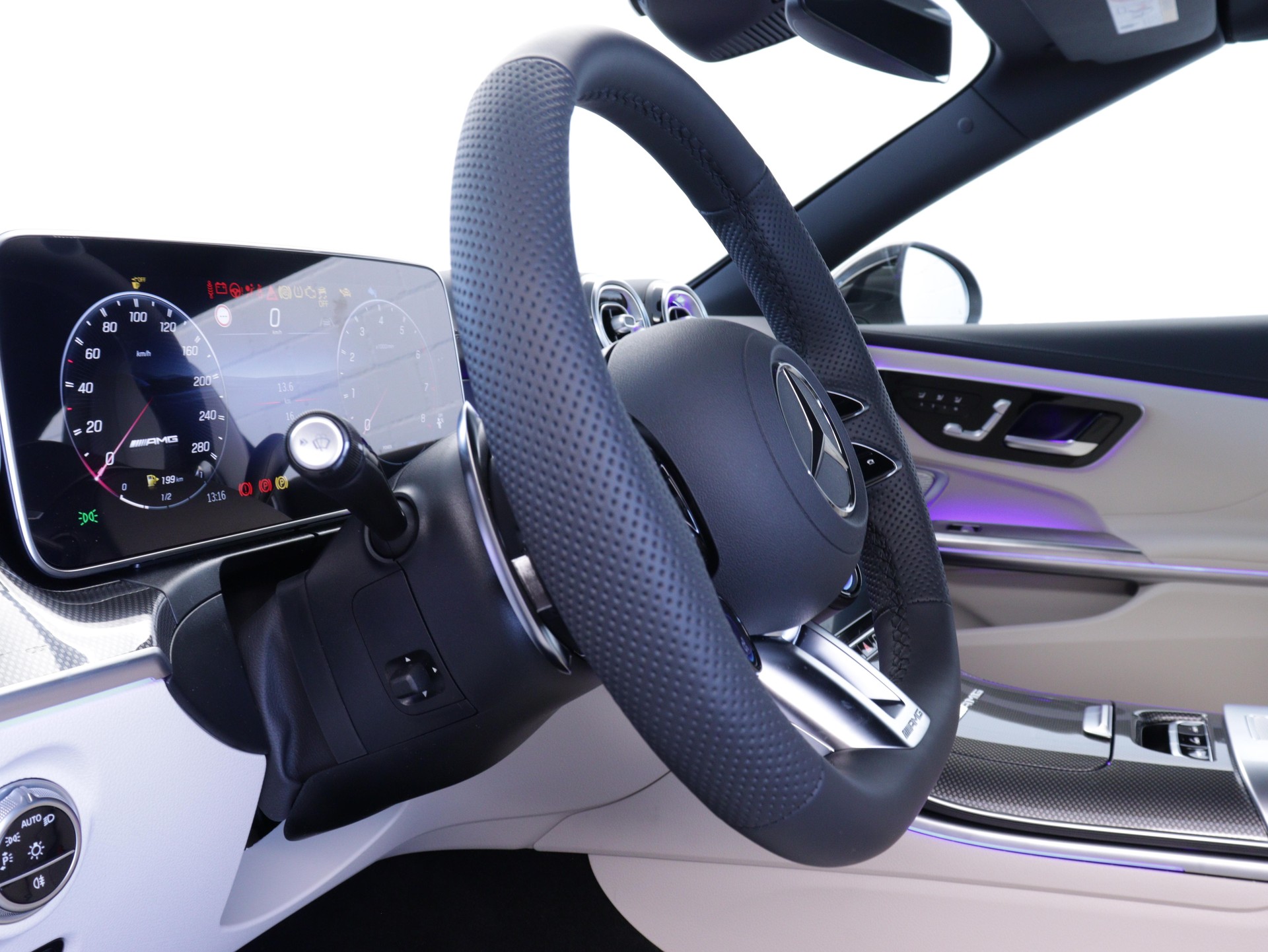 MERCEDES-BENZ CLE 53 AMG 4matic+ Cabriolet-image-10