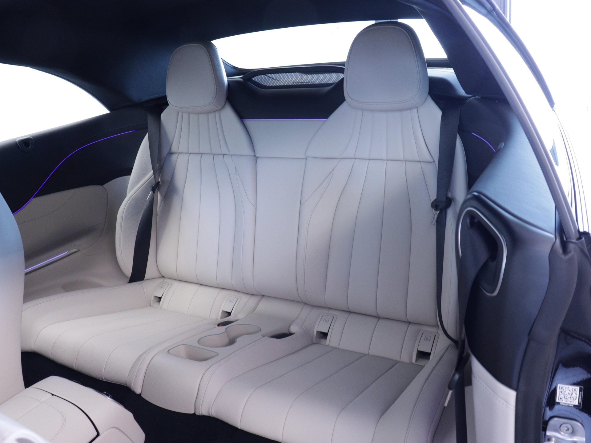 MERCEDES-BENZ CLE 53 AMG 4matic+ Cabriolet-image-14