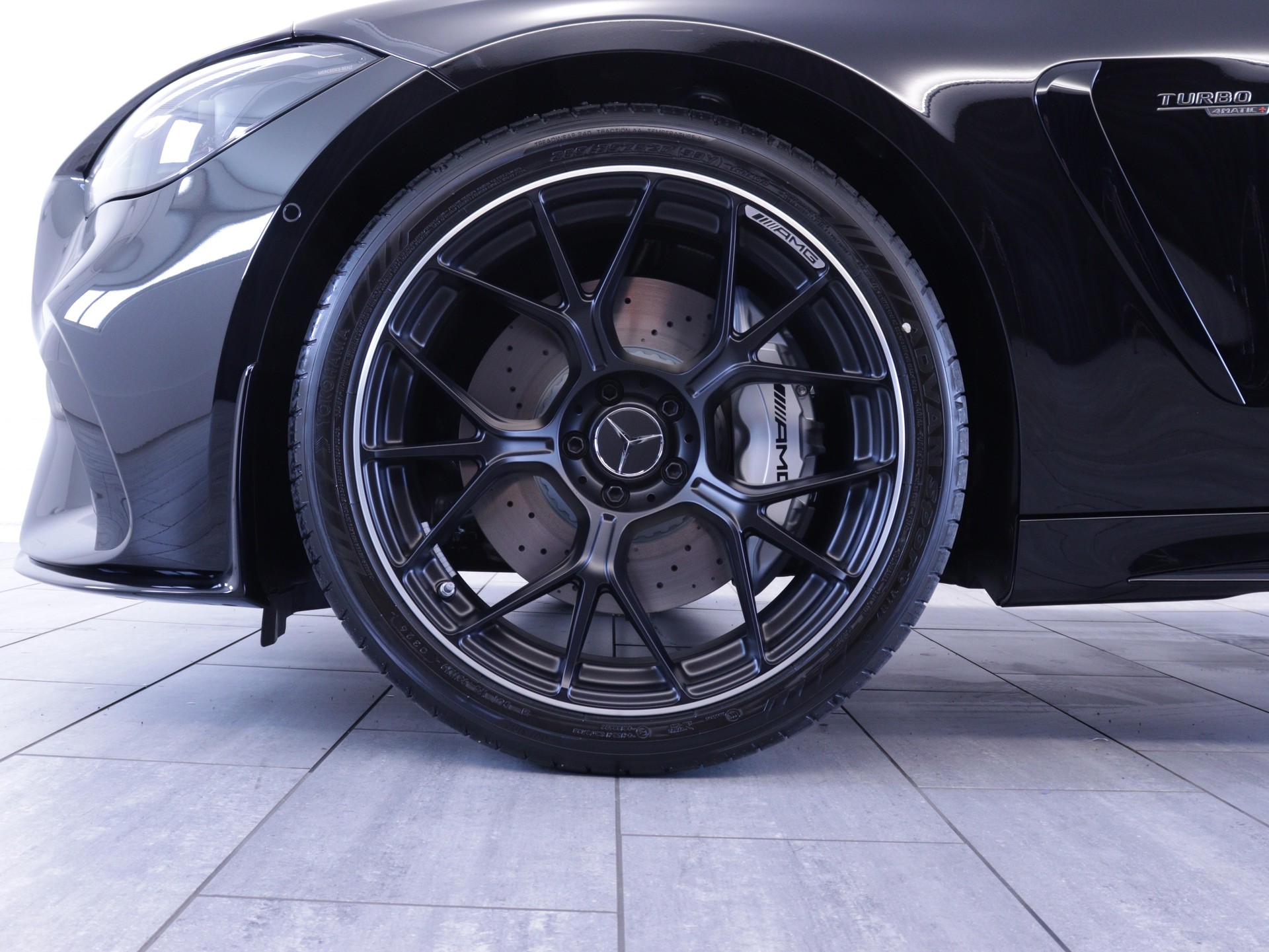 MERCEDES-BENZ CLE 53 AMG 4matic+ Cabriolet-image-16