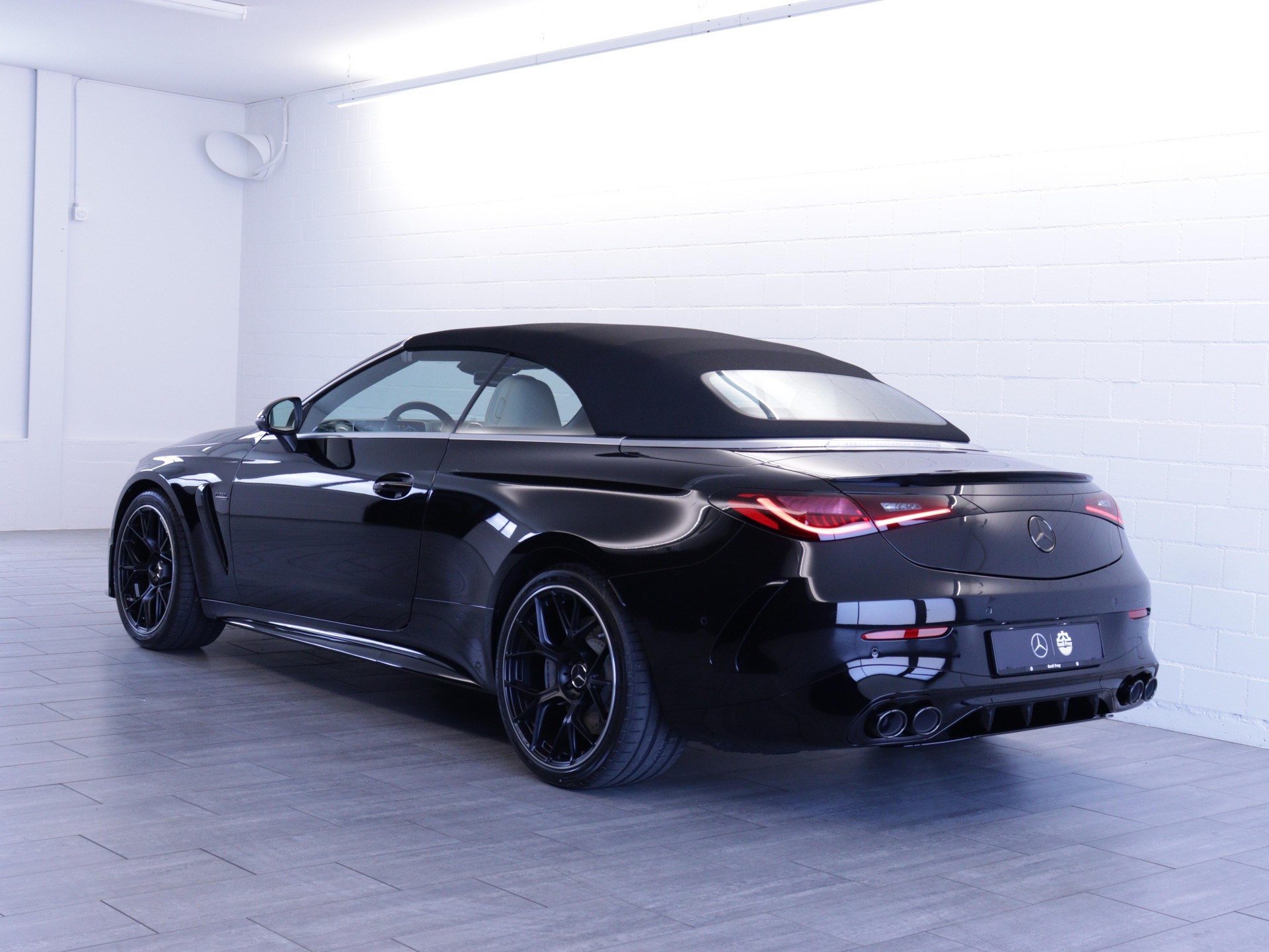 MERCEDES-BENZ CLE 53 AMG 4matic+ Cabriolet-image-7