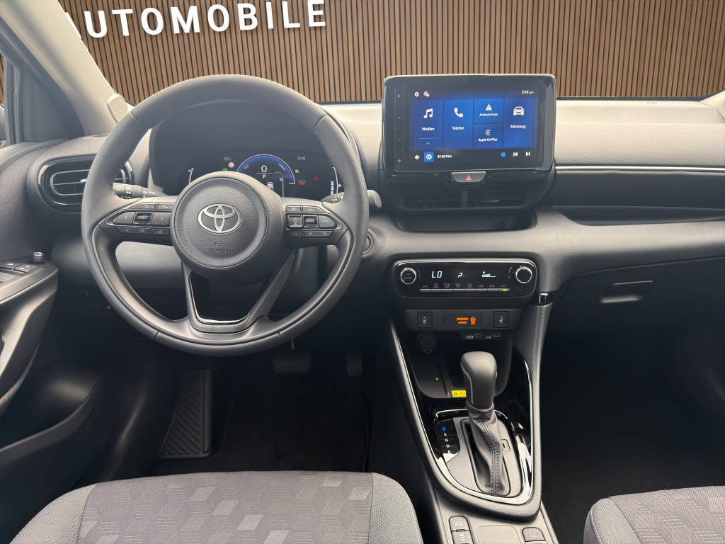 TOYOTA Yaris 1.5 VVT-i HSD Comfort Sport-image-16