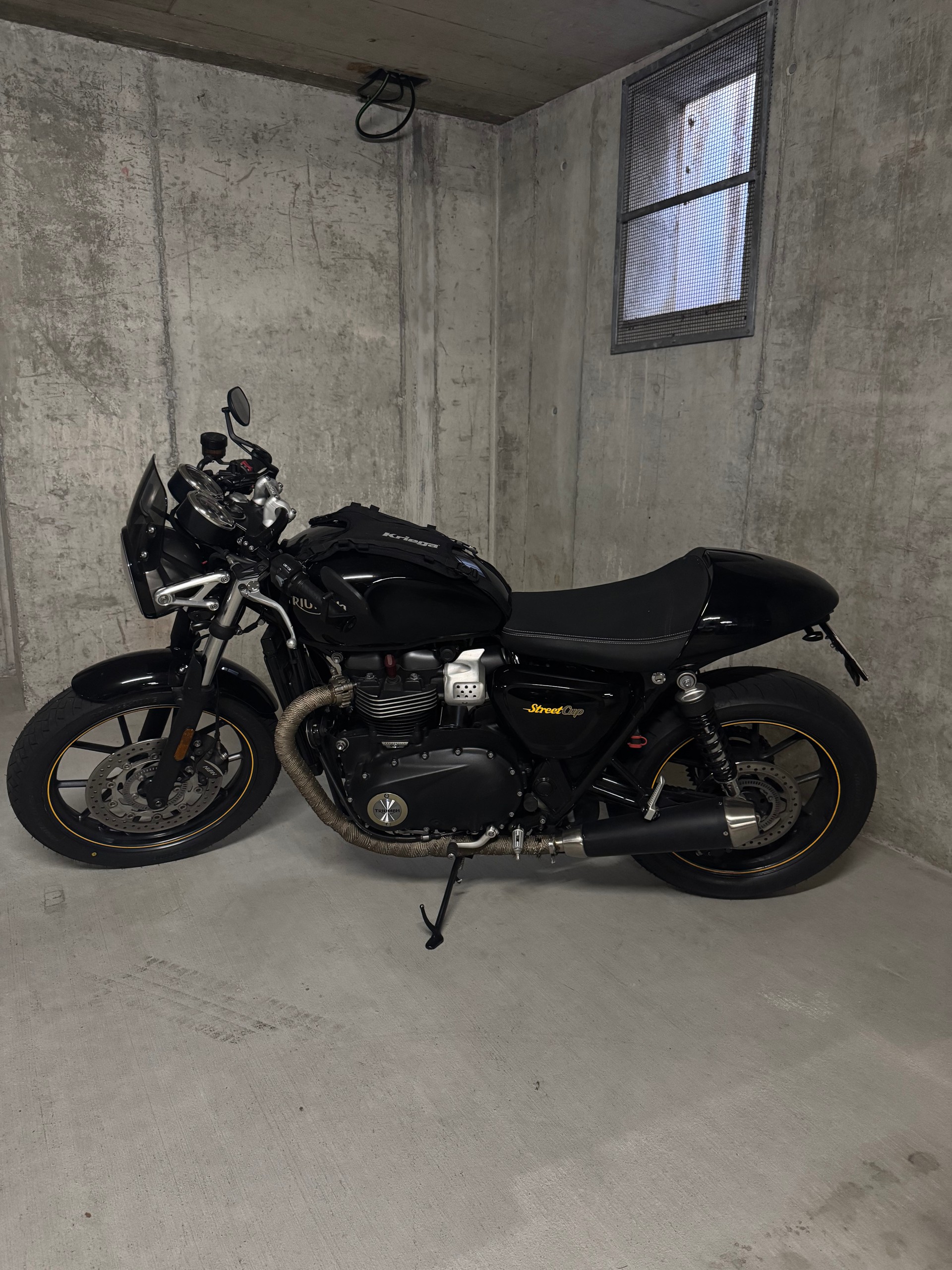 TRIUMPH Street Cup 900 (35KW)