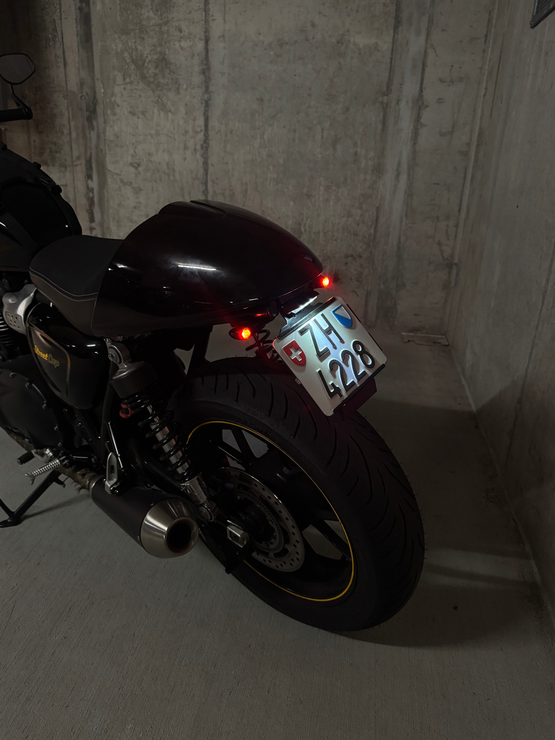 TRIUMPH Street Cup 900 (35KW)-image-8