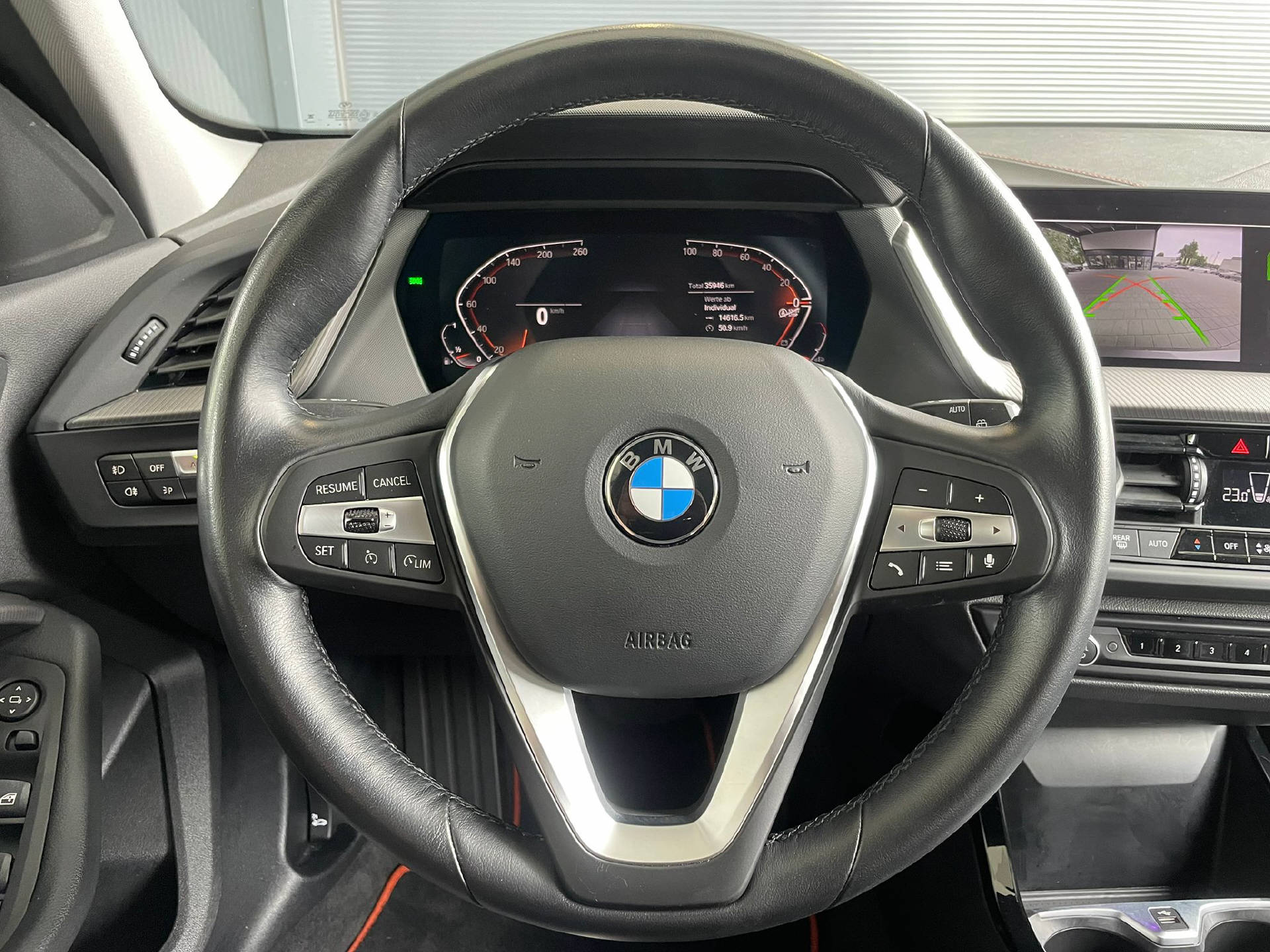 BMW 118i-image-7