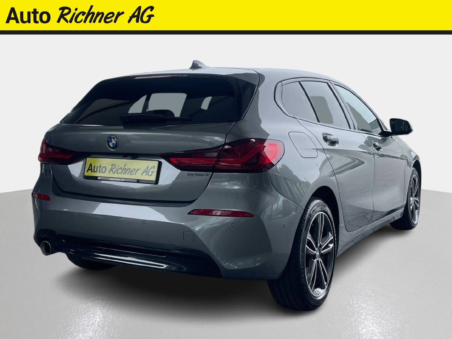 BMW 118i-image-3