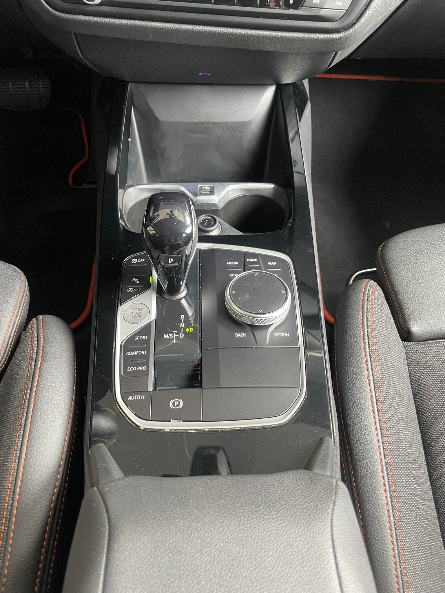BMW 118i-image-9