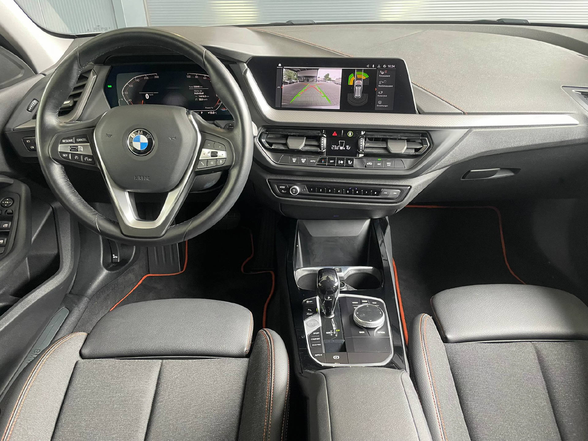 BMW 118i-image-6