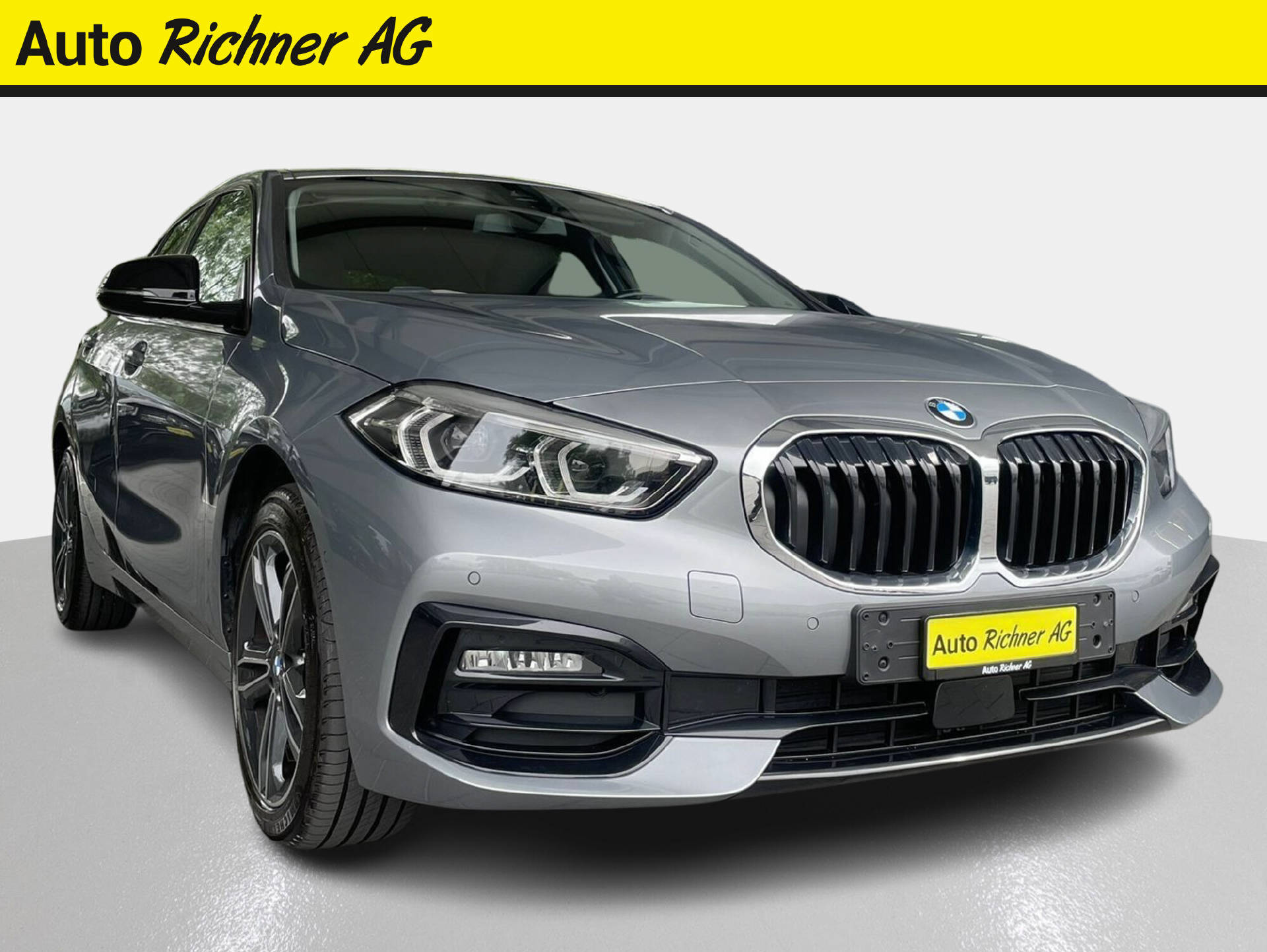 BMW 118i-image-0