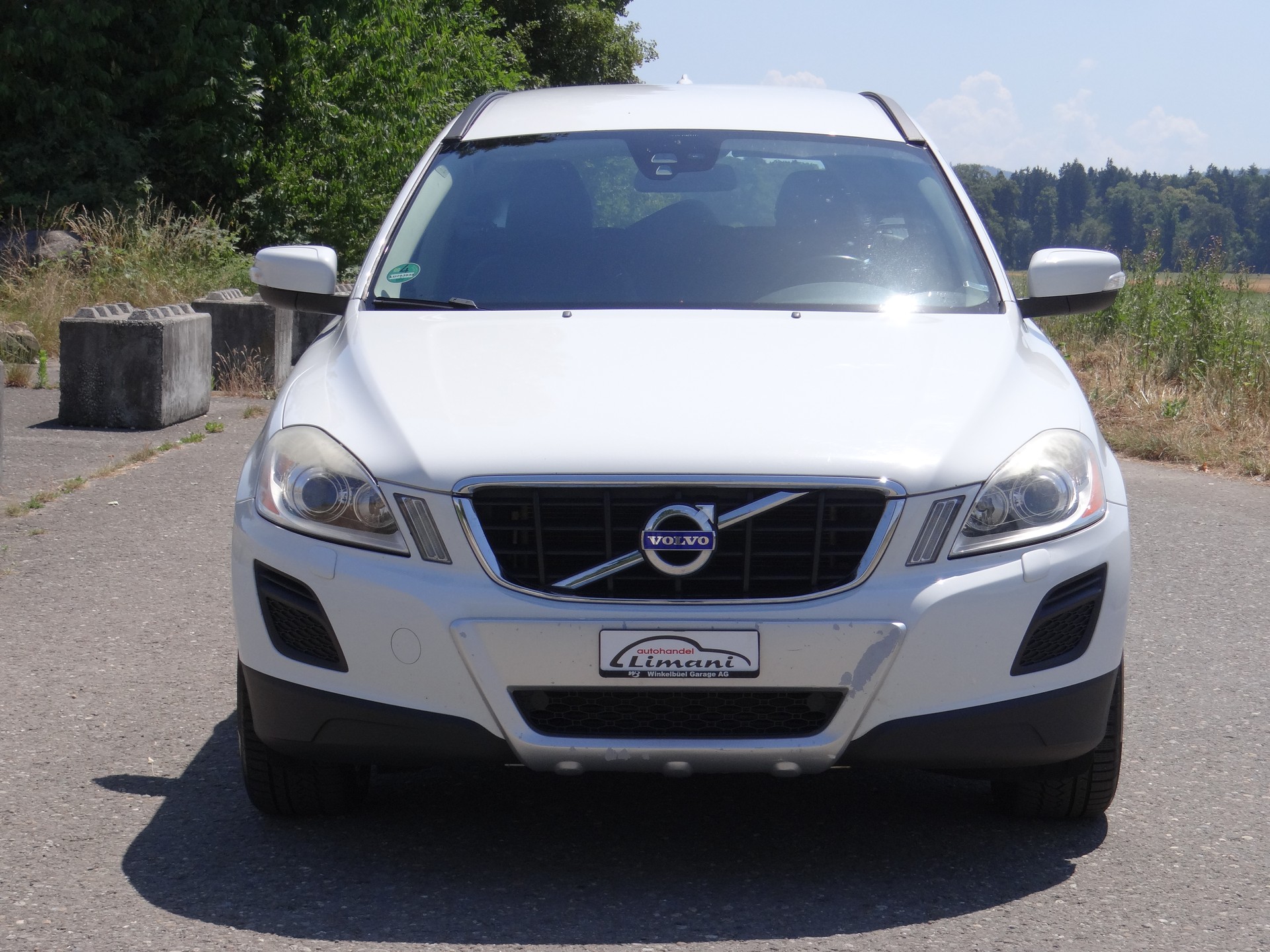 VOLVO XC60 D3 AWD Momentum Geartronic-image-2