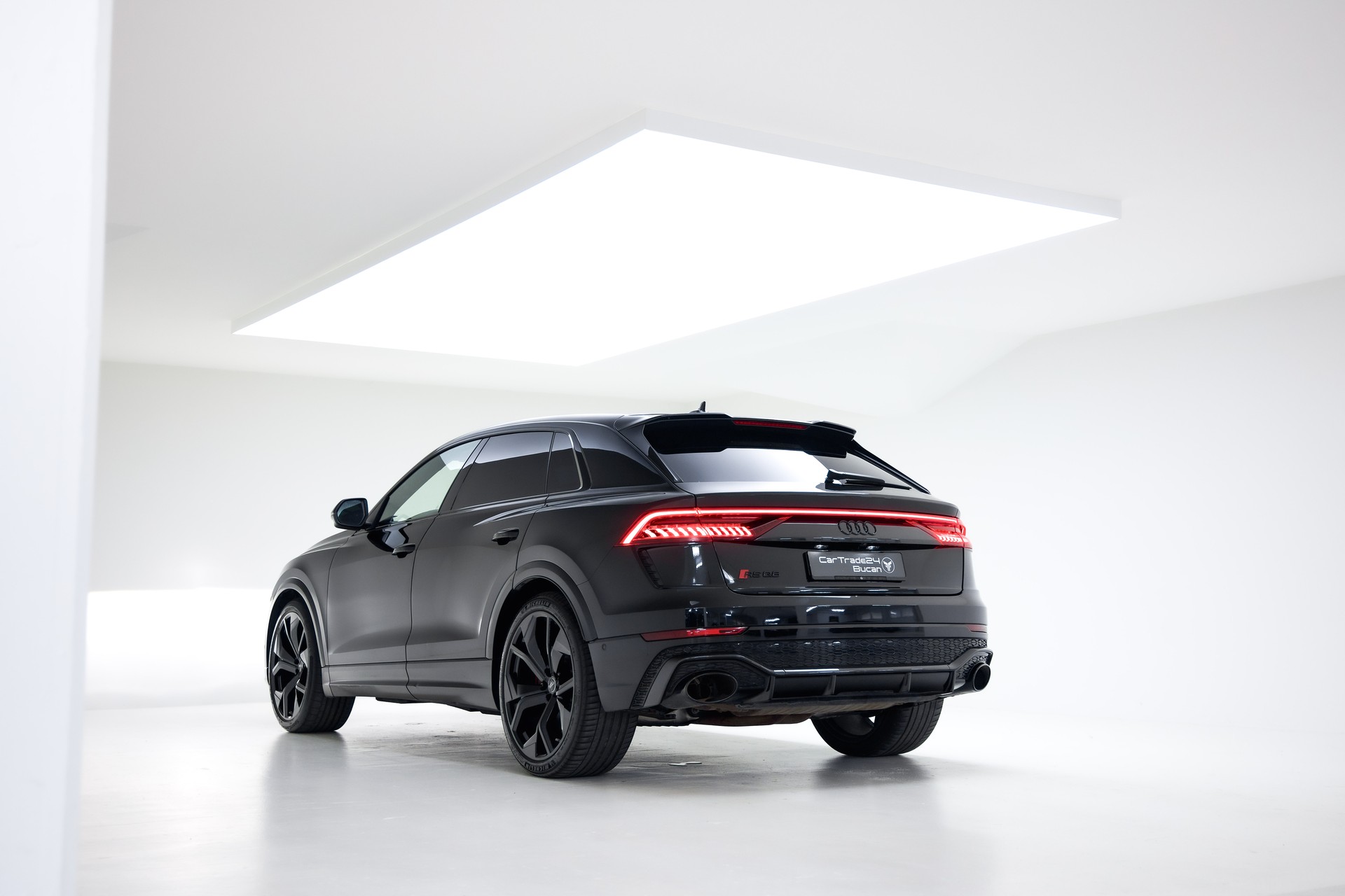 AUDI RSQ8 quattro tiptronic-image-10