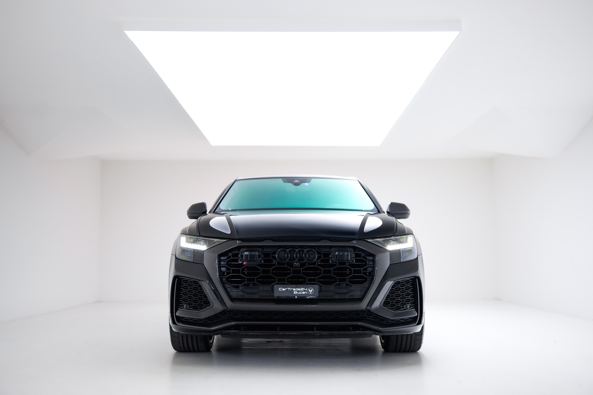 AUDI RSQ8 quattro tiptronic-image-4