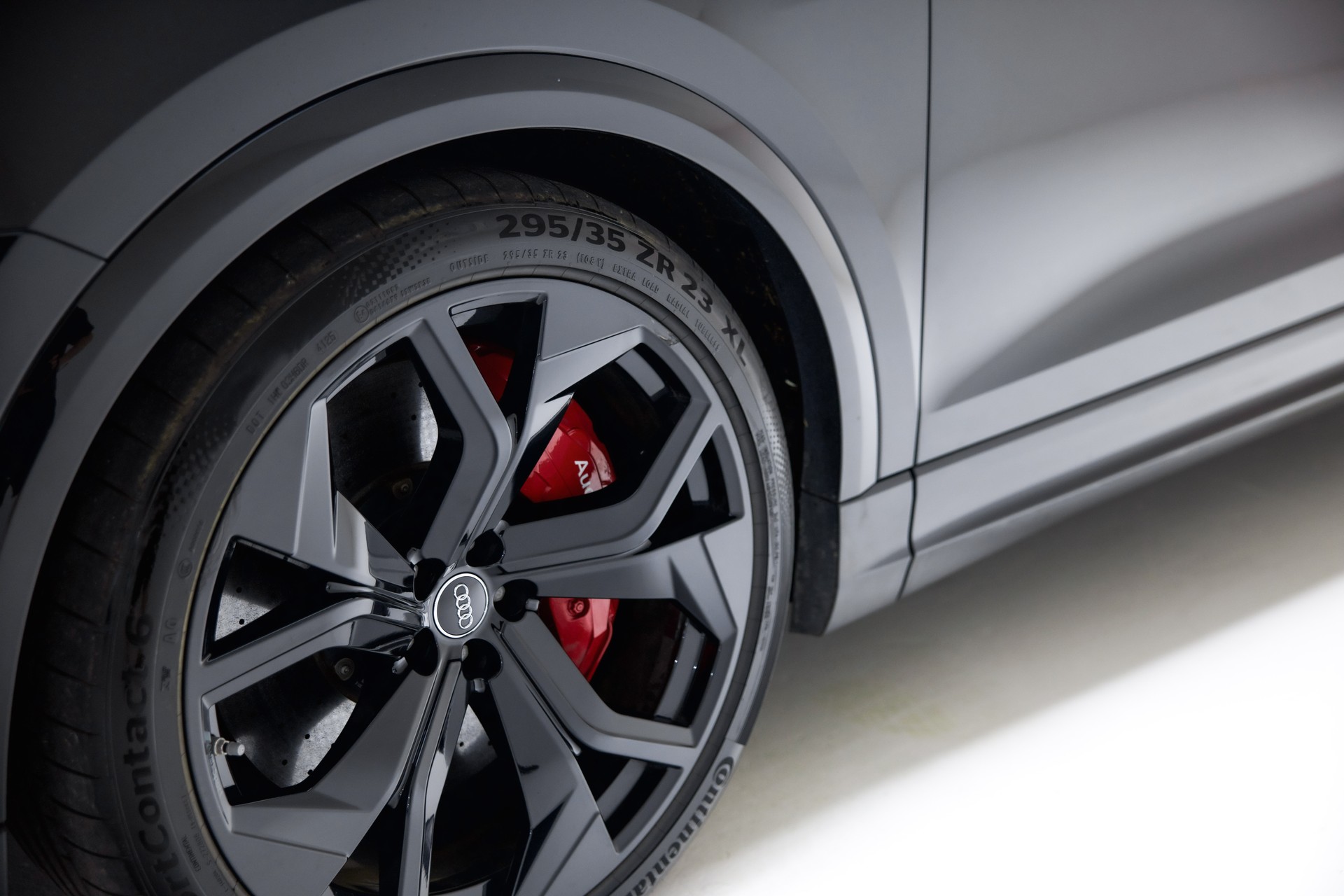 AUDI RSQ8 quattro tiptronic-image-17