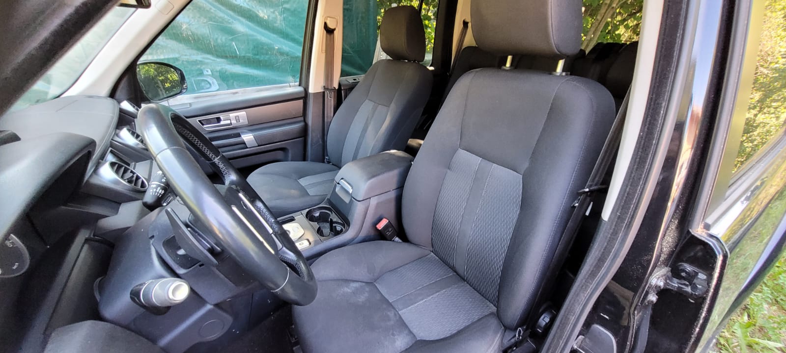 LAND ROVER Discovery 3.0 TDV6 HSE Automatic-image-8