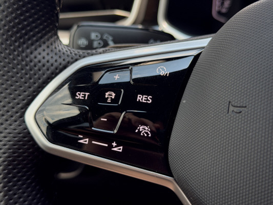 VW T-Roc 2.0 TSI R-Line 4M-image-11