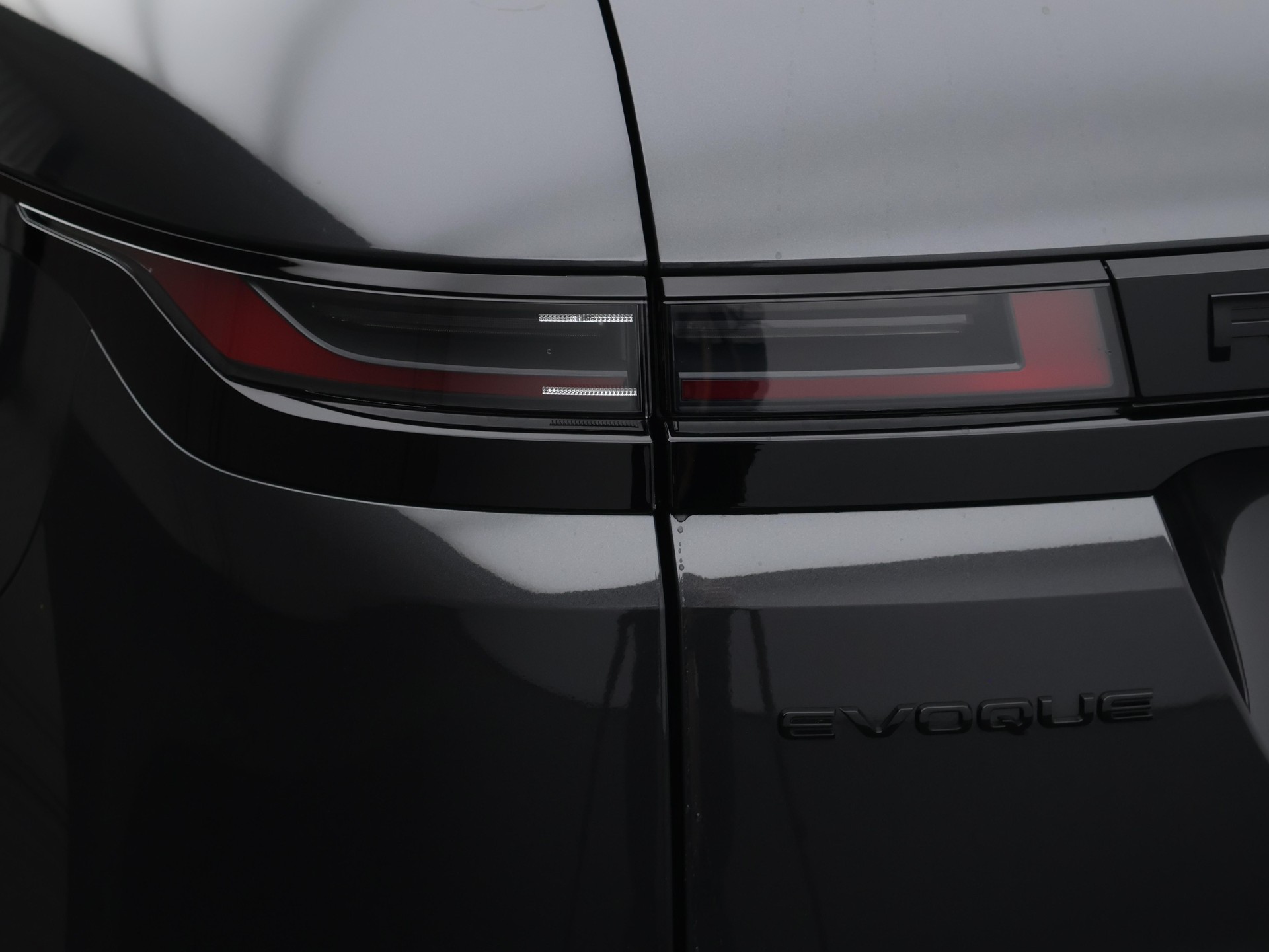 LAND ROVER Range Rover Evoque 1.5 T 270e Autobiography-image-19