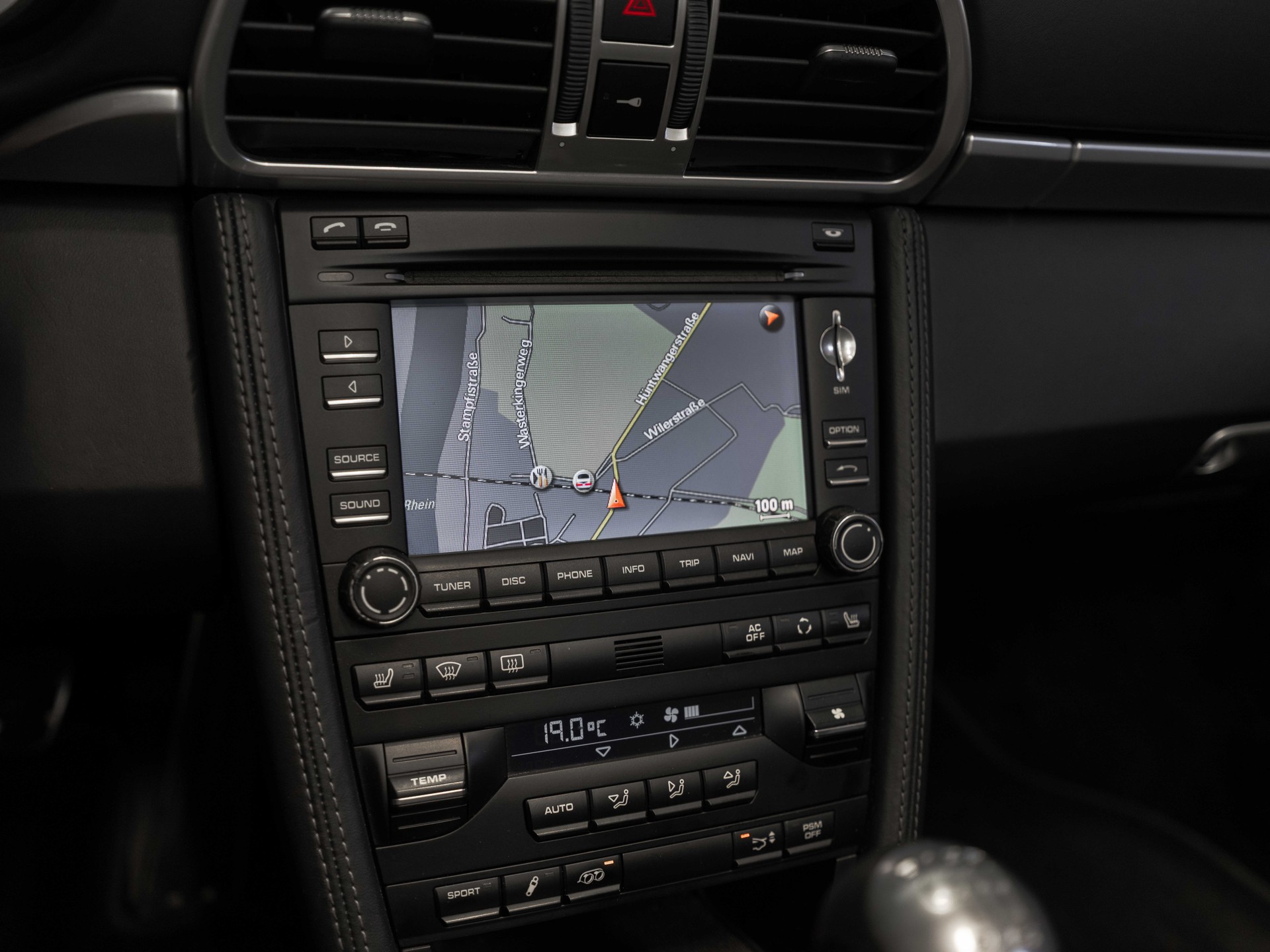PORSCHE 911 Cabrio Carrera 4S-image-36