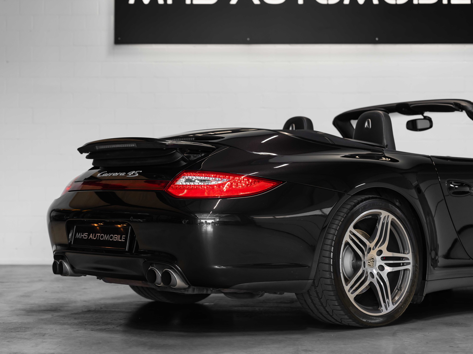 PORSCHE 911 Cabrio Carrera 4S-image-18