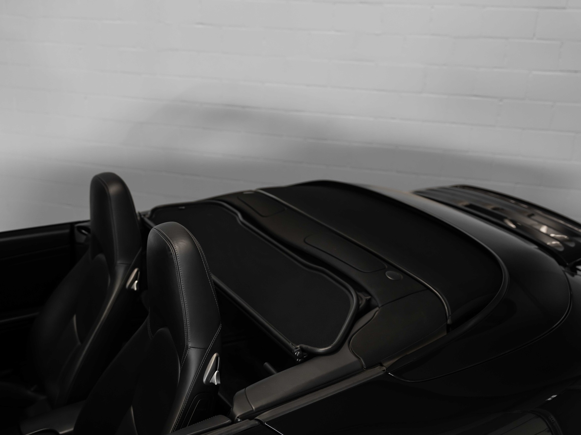 PORSCHE 911 Cabrio Carrera 4S-image-12