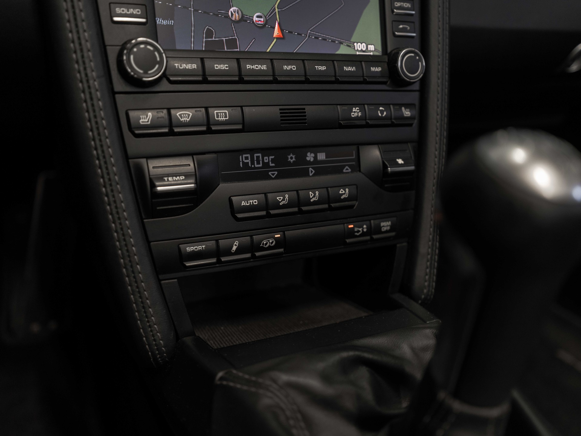 PORSCHE 911 Cabrio Carrera 4S-image-35