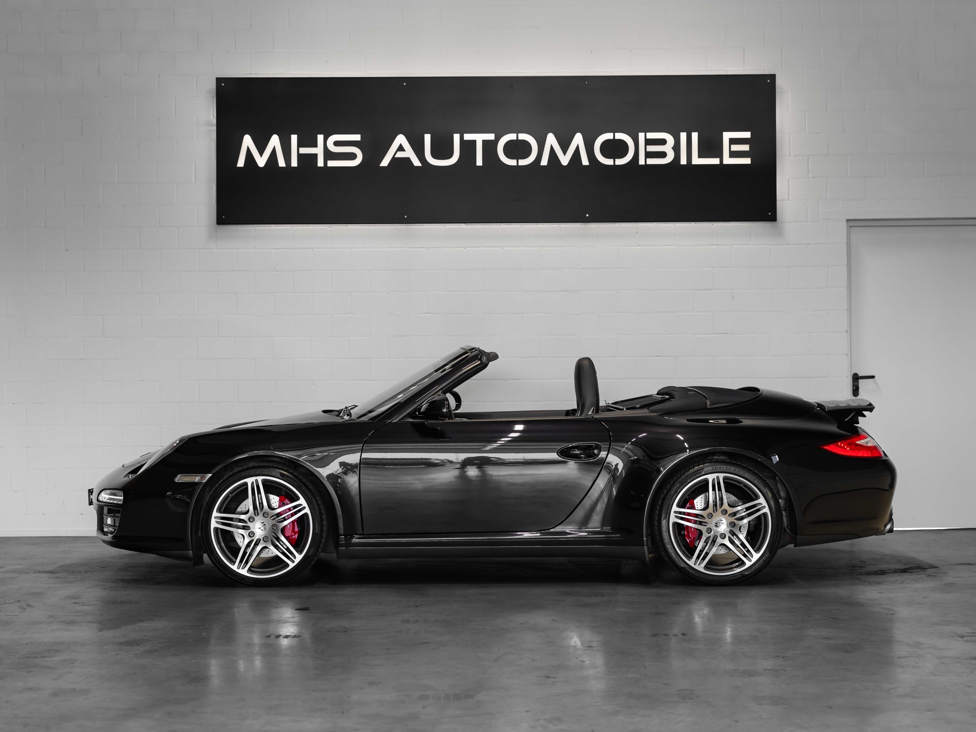 PORSCHE 911 Cabrio Carrera 4S-image-2