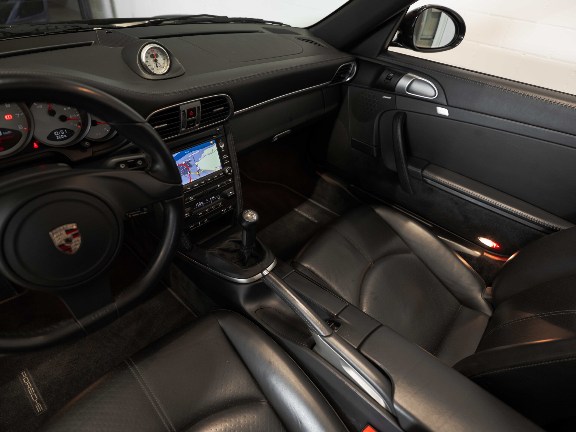 PORSCHE 911 Cabrio Carrera 4S-image-27