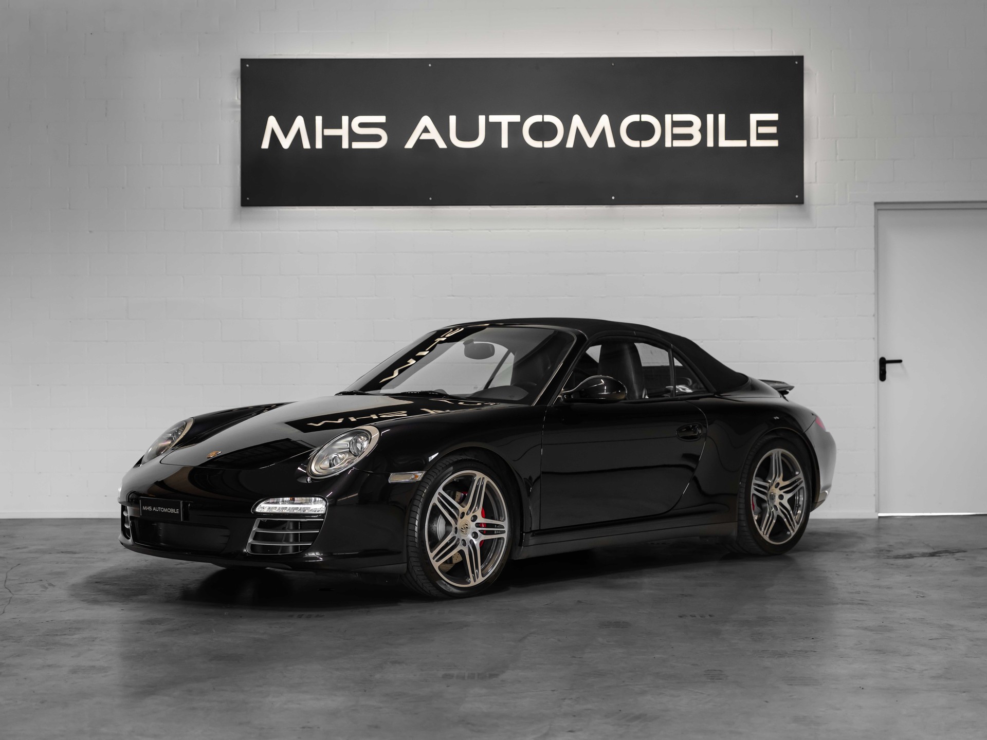 PORSCHE 911 Cabrio Carrera 4S-image-1