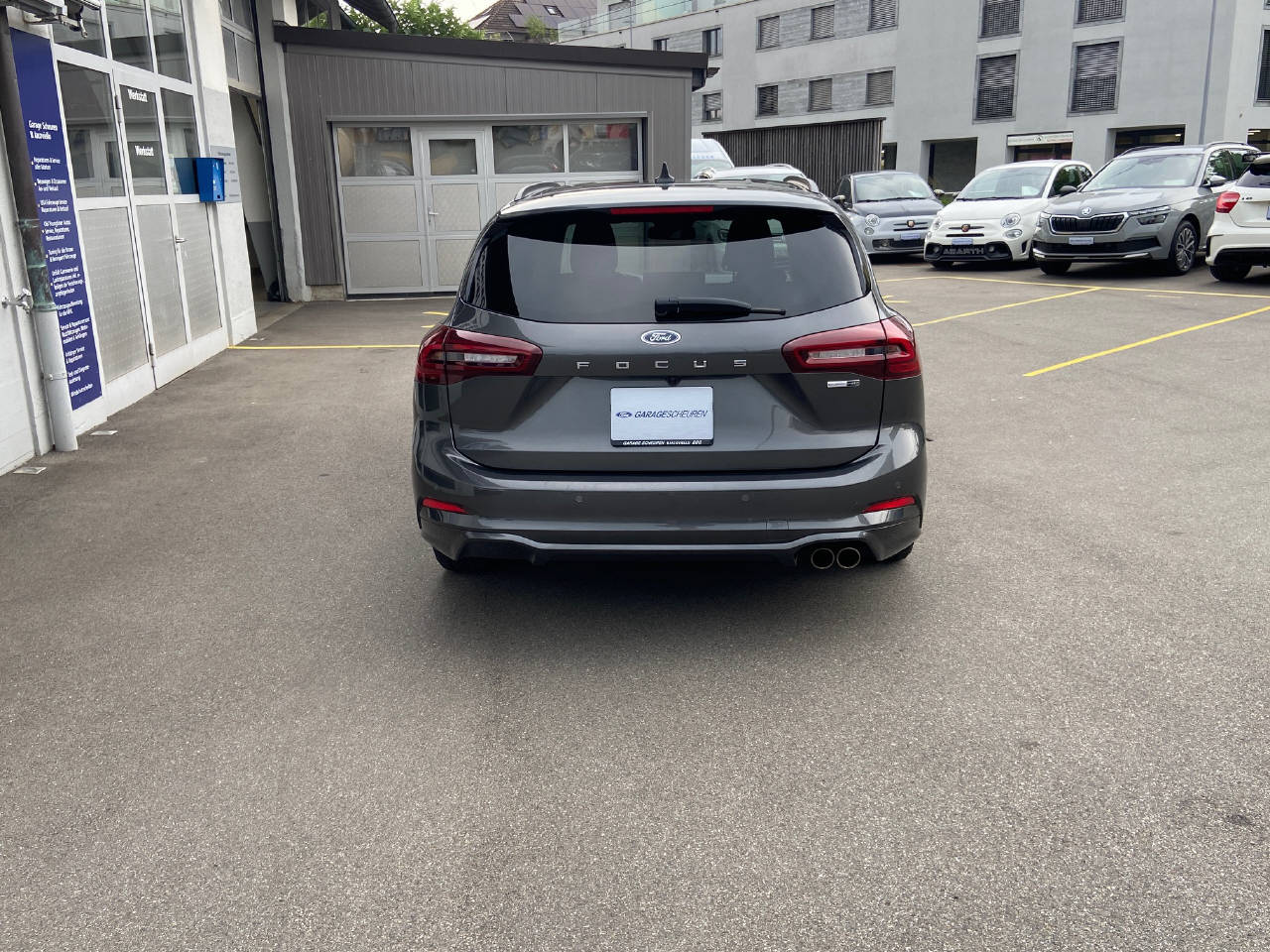 FORD Focus Station Wagon 1.0i EcoB Hybrid 155 ST-Line-image-4